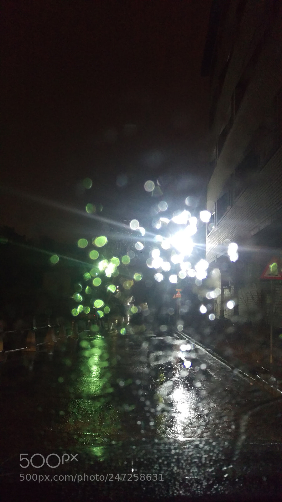 HTC ONE M9 sample photo. A dance of white photography