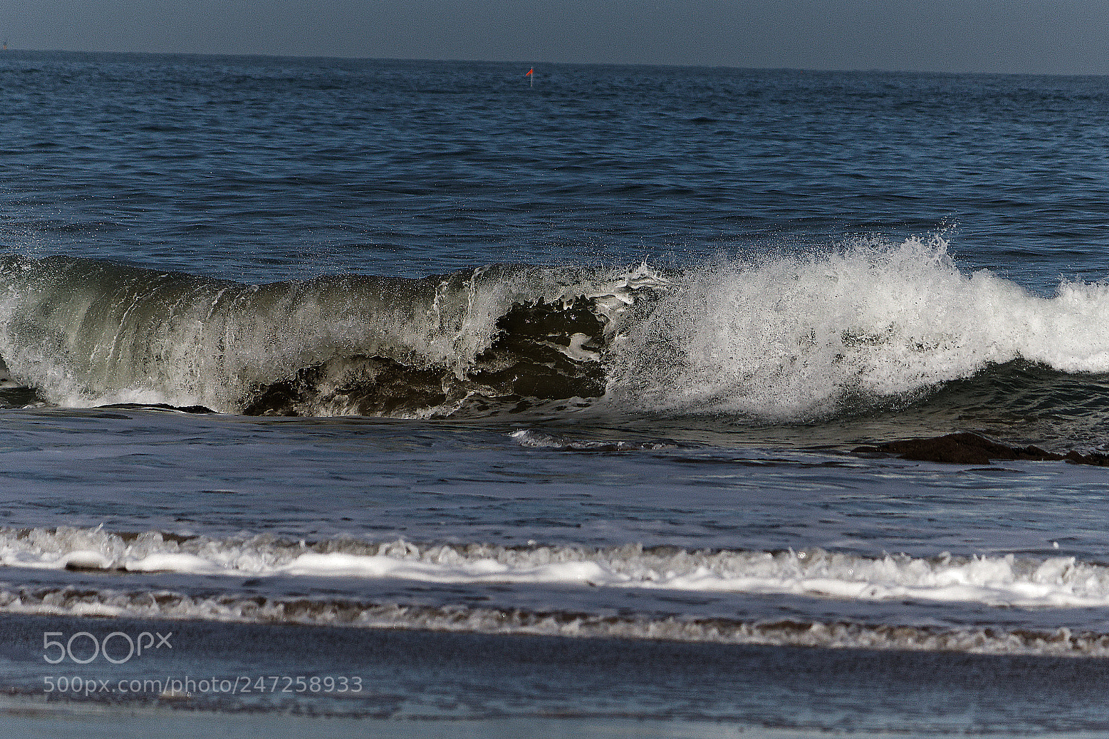 Canon EF-S 55-250mm F4-5.6 IS II sample photo. Nice wave photography