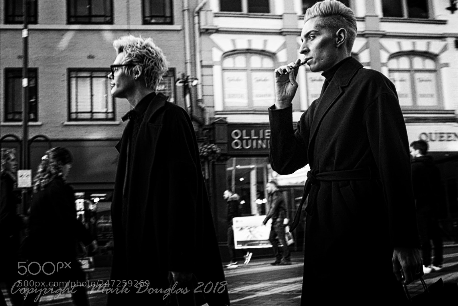 Fujifilm X100T sample photo. Cat walk photography
