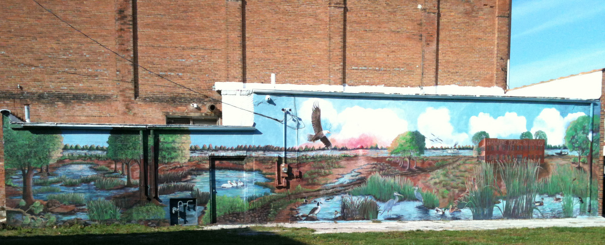 Apple iPhone 3GS sample photo. Small town mural photography