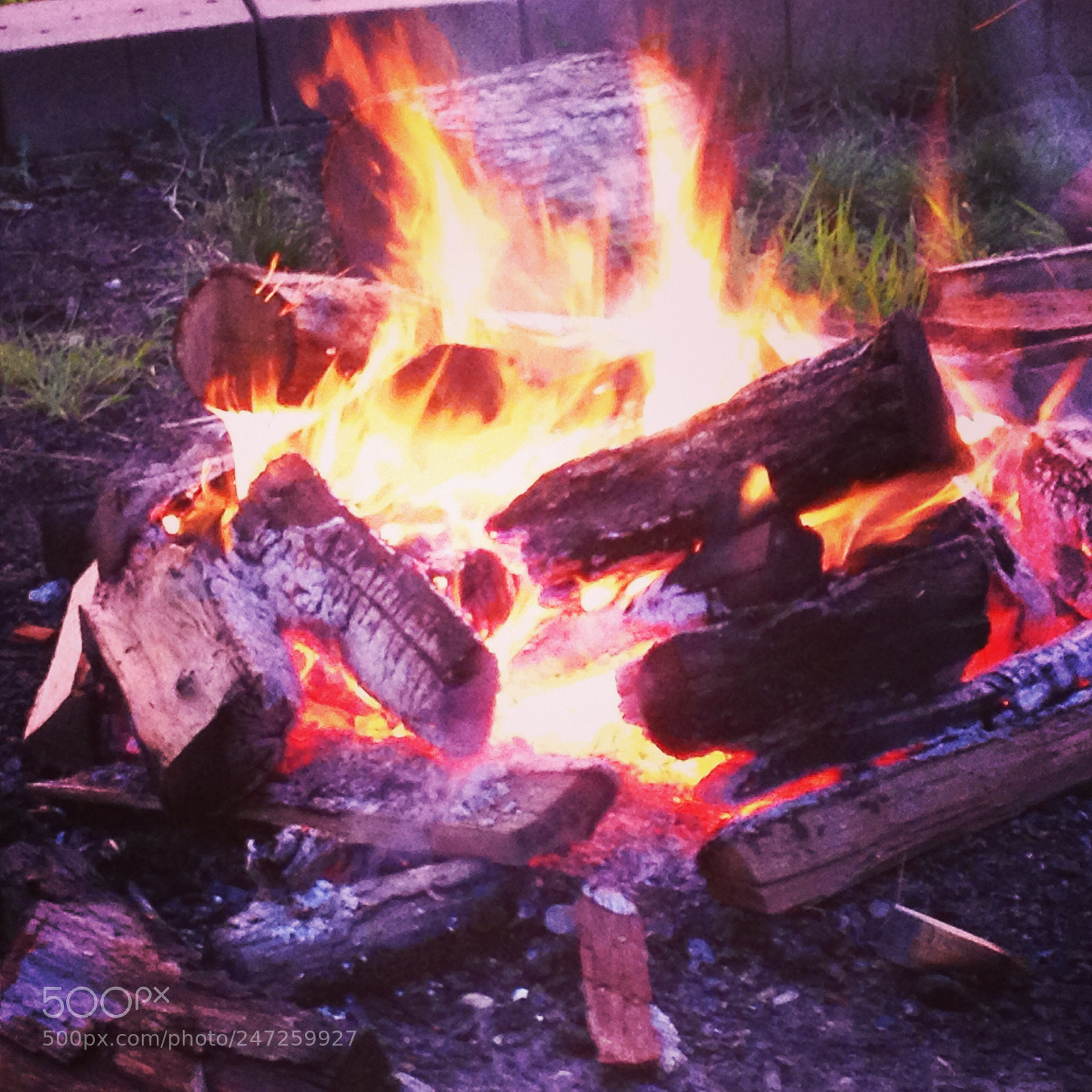 Apple iPhone 4S sample photo. Campfire beauty photography