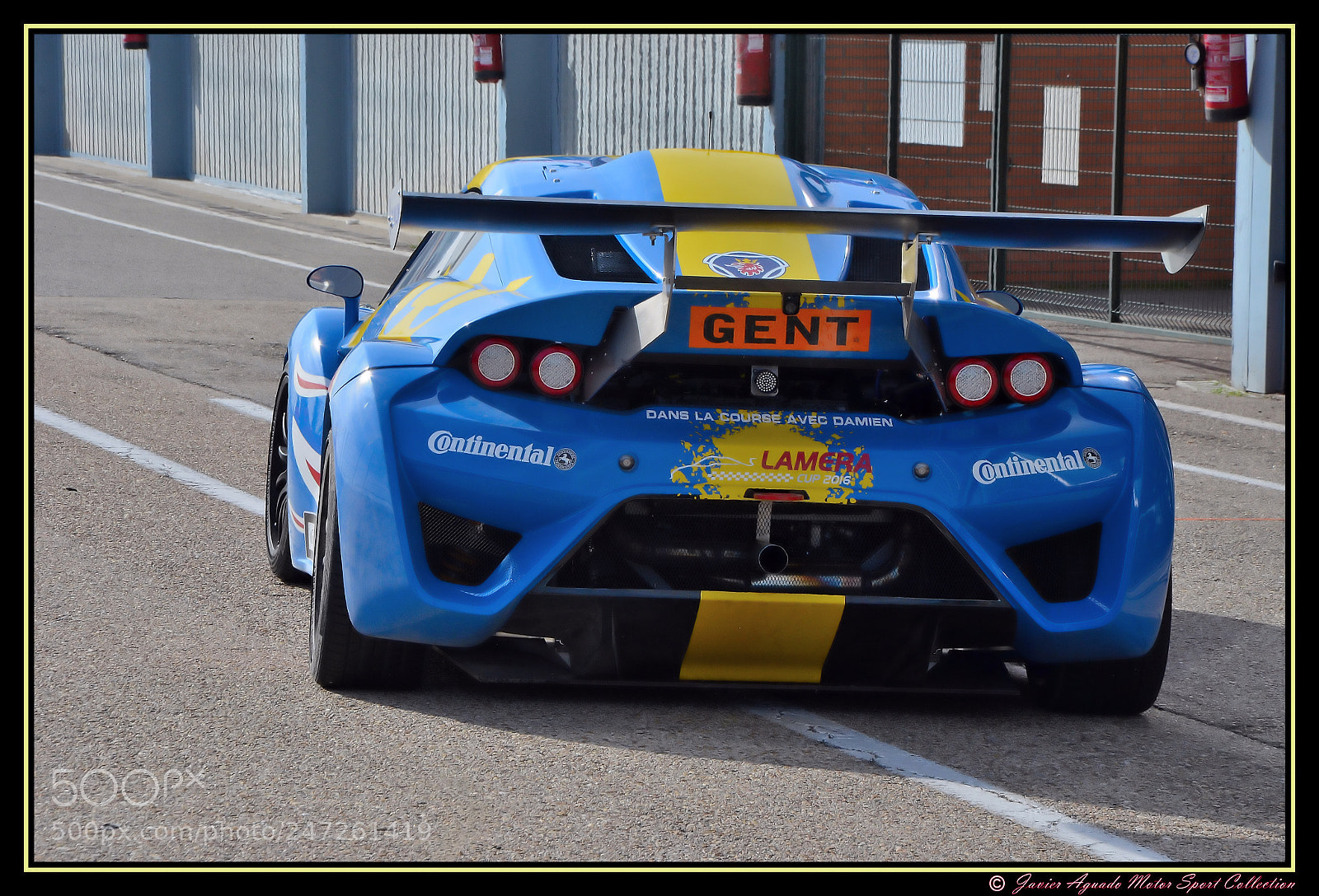 Nikon D5100 sample photo. Lamera cup circuito de photography