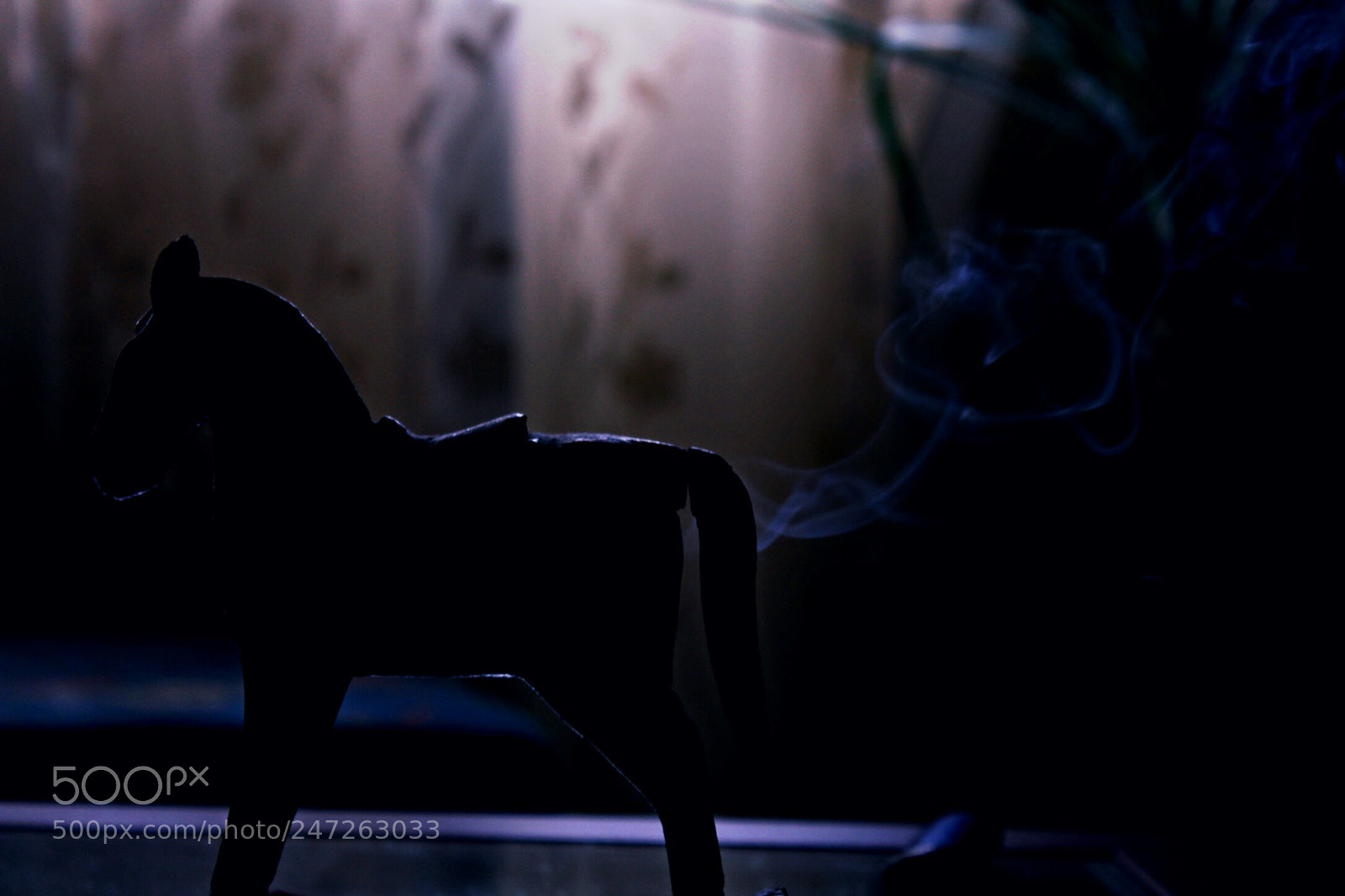 Canon EOS 1300D (EOS Rebel T6 / EOS Kiss X80) sample photo. A fart of smoke photography