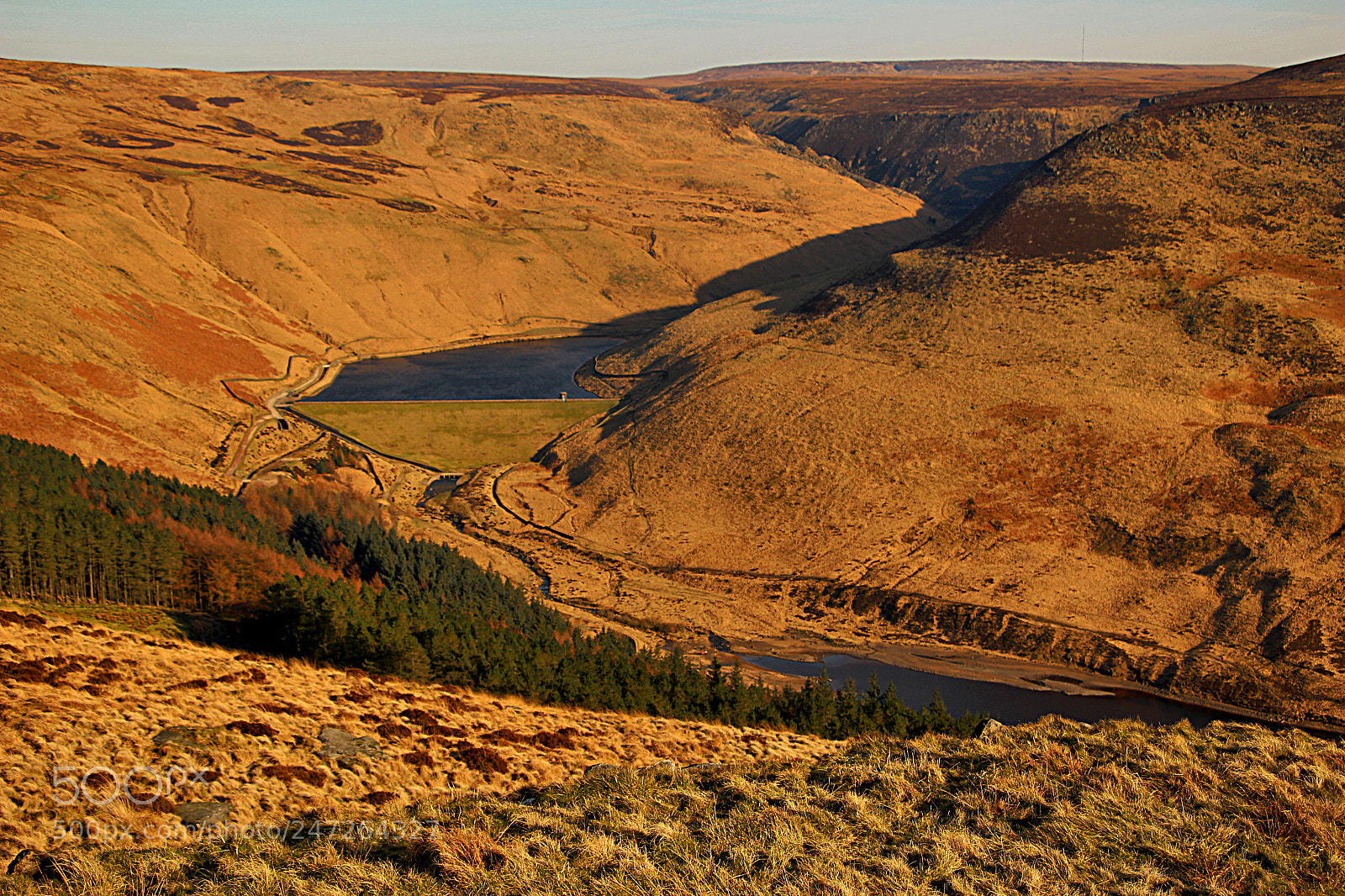 Canon EOS 100D (EOS Rebel SL1 / EOS Kiss X7) sample photo. Saddleworth moor and reservoirs photography