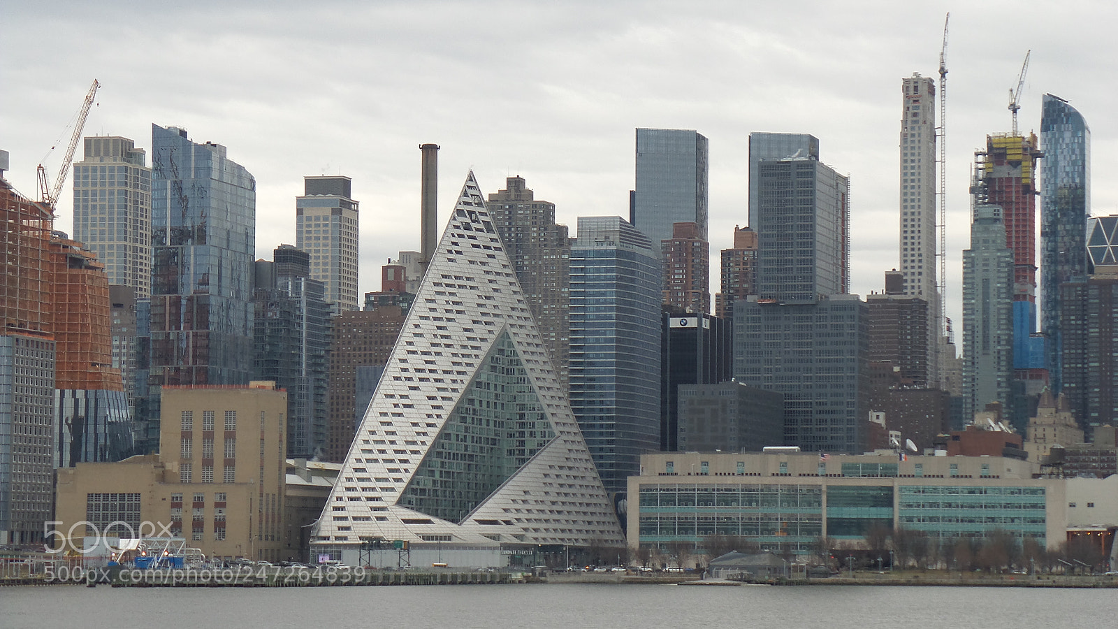Samsung Galaxy Camera 2 sample photo. New york in cloudy photography