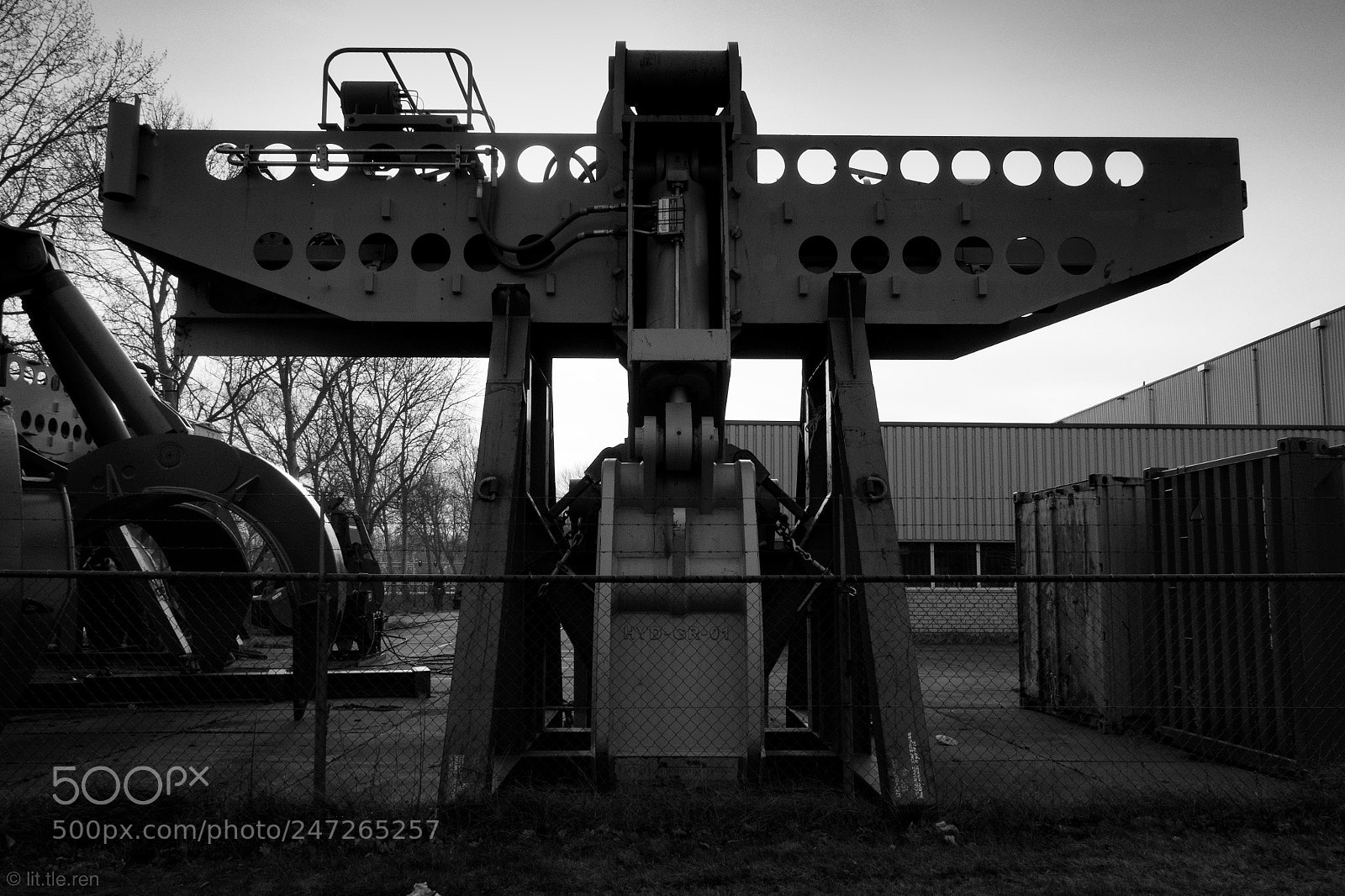 Sony Cyber-shot DSC-RX100 III sample photo. Digger thing photography
