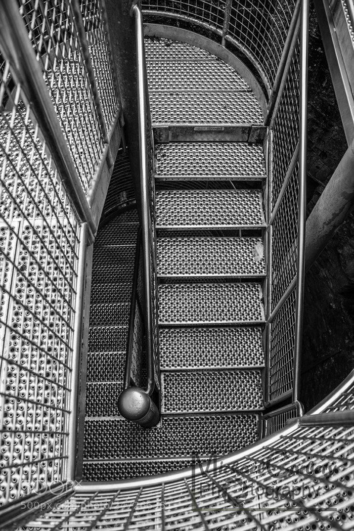 Canon EOS 5D sample photo. Down, down photography