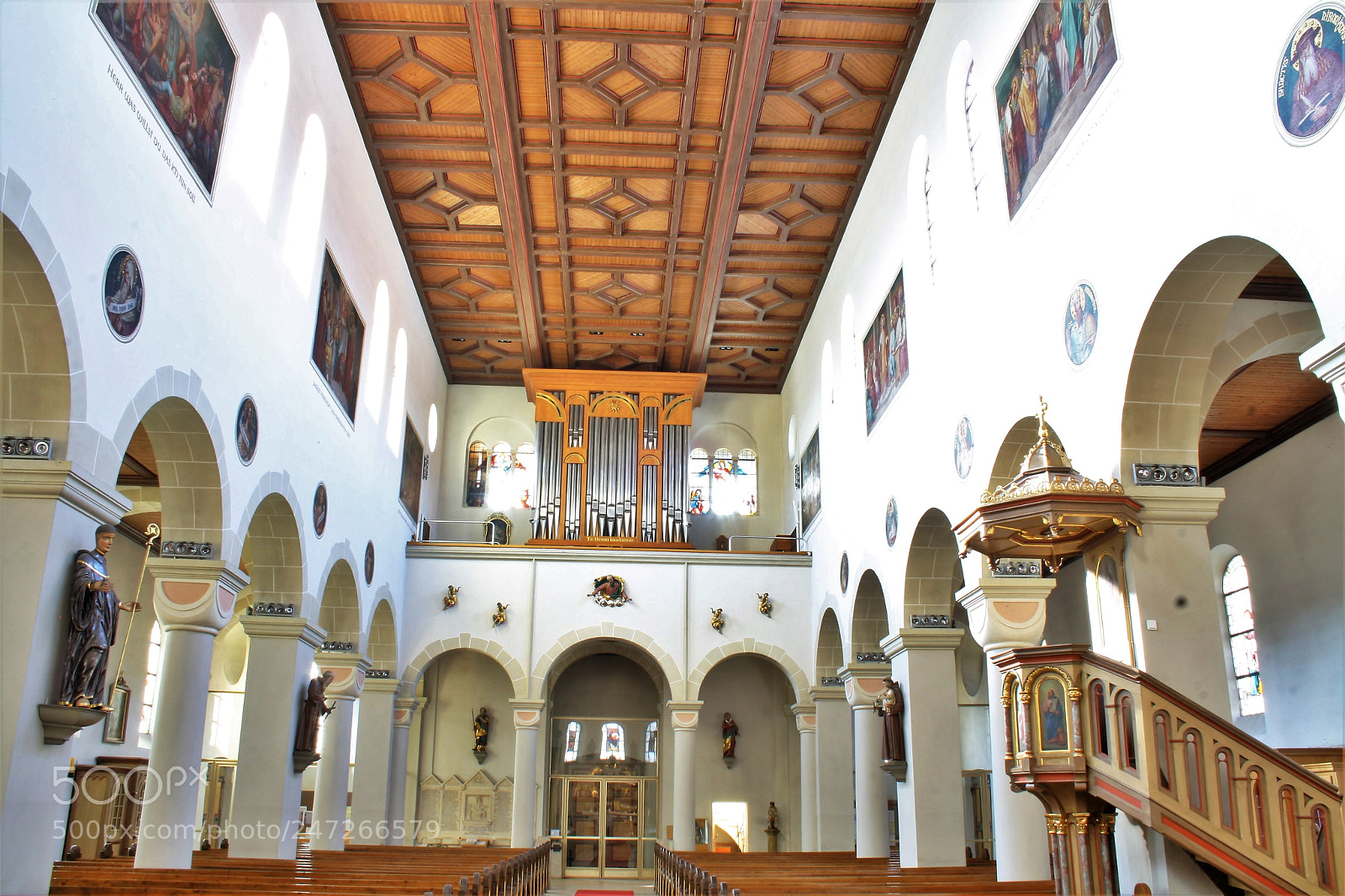 Canon EOS 1000D (EOS Digital Rebel XS / EOS Kiss F) sample photo. Church in my hometown photography