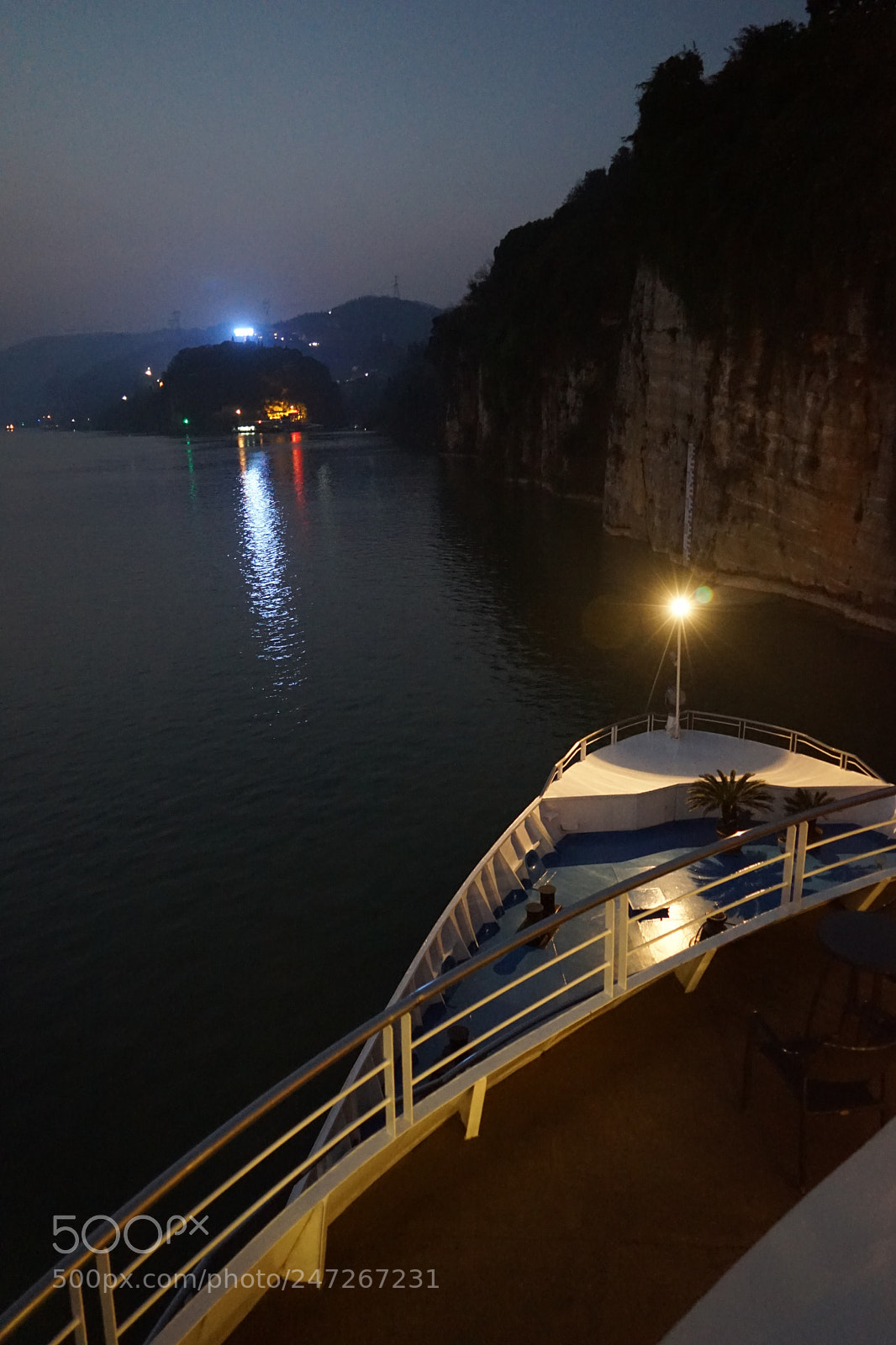 Sony a7 II sample photo. Waiting for sailing out photography
