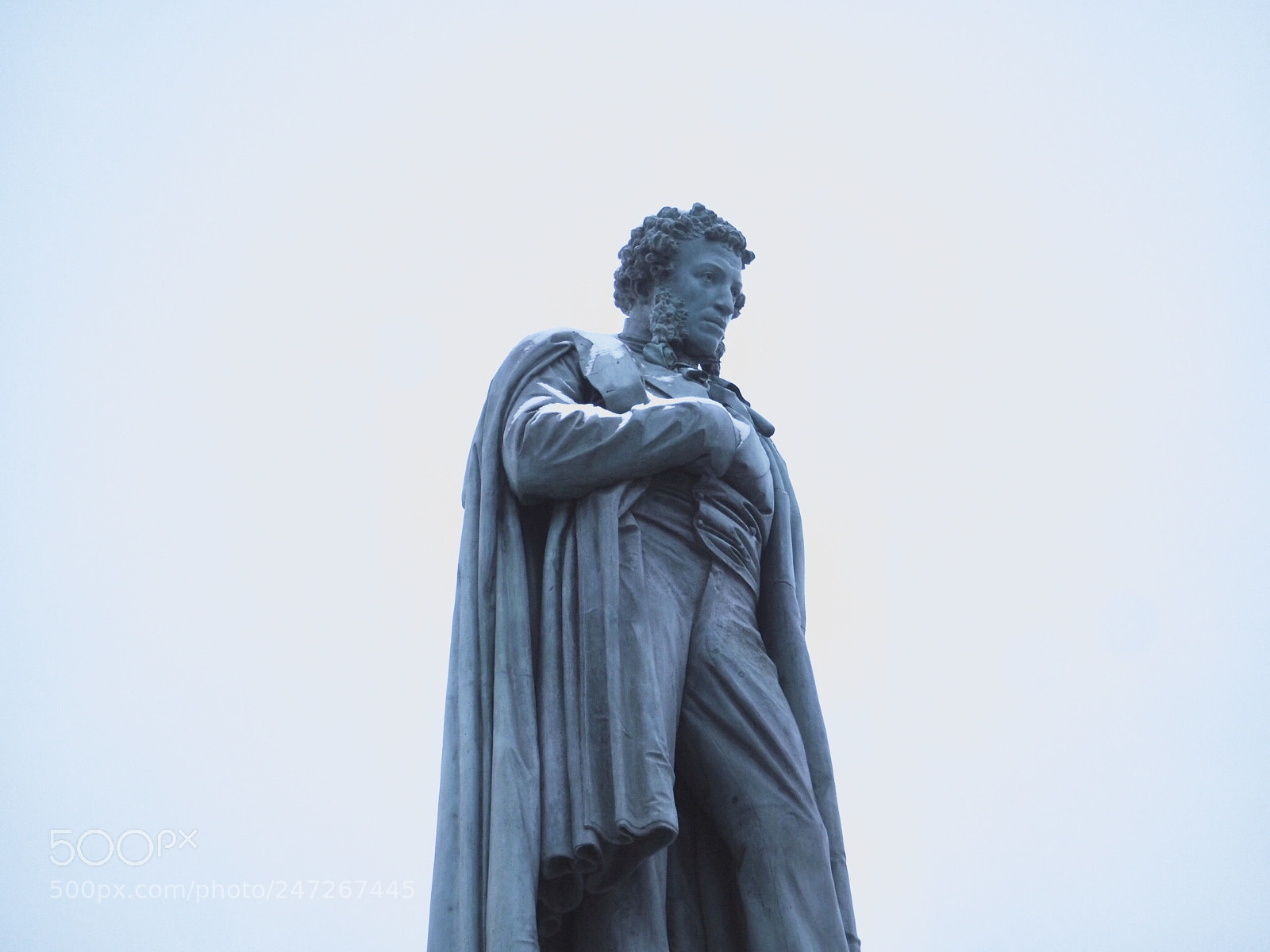 Olympus OM-D E-M10 II sample photo. Russian statue photography