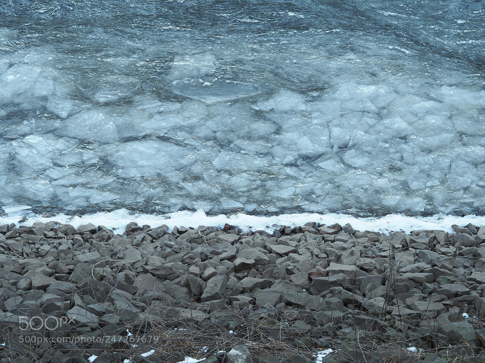 Olympus OM-D E-M10 sample photo. Ice & stones photography