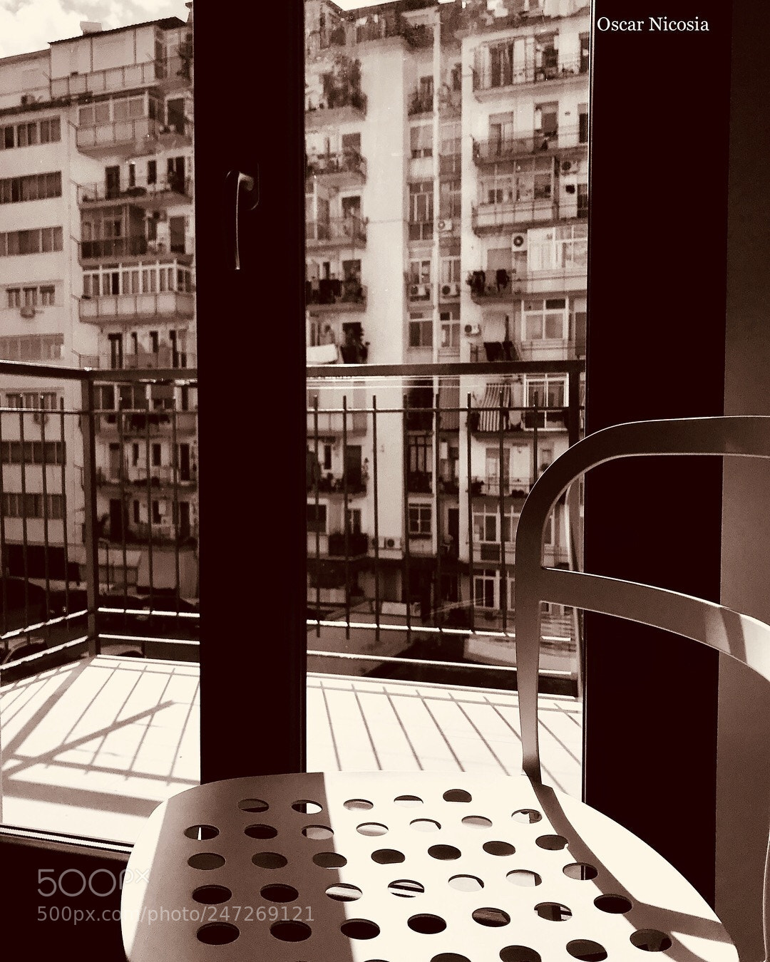 Apple iPhone 7 sample photo. Windows & seat photography