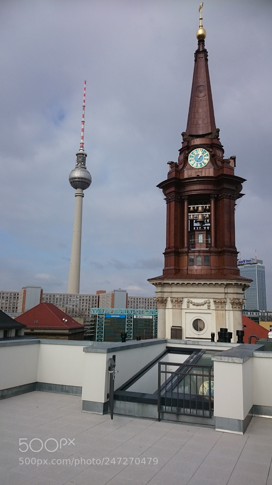 Sony Xperia Z2 sample photo. Parochialkirche und fernsehturm photography