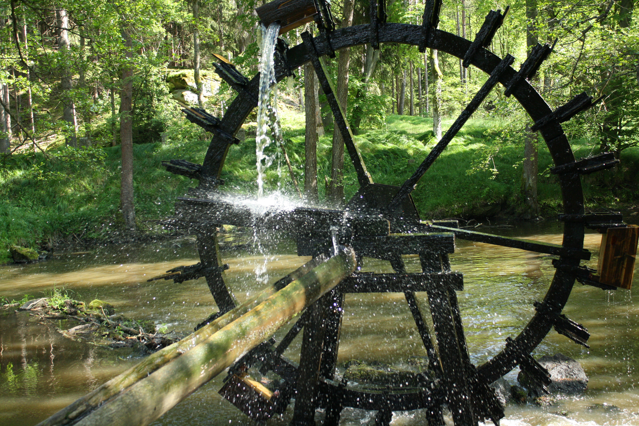 Canon EF-S 18-55mm F3.5-5.6 IS sample photo. Wasserrad bei der blockhüte photography