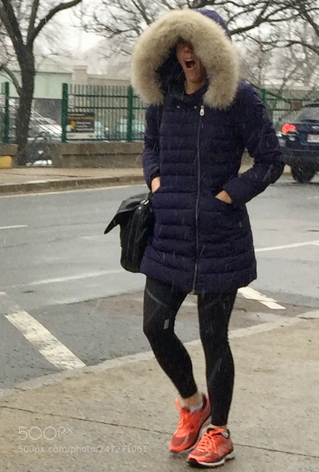 Apple iPhone 6 Plus sample photo. Yawning while walking photography