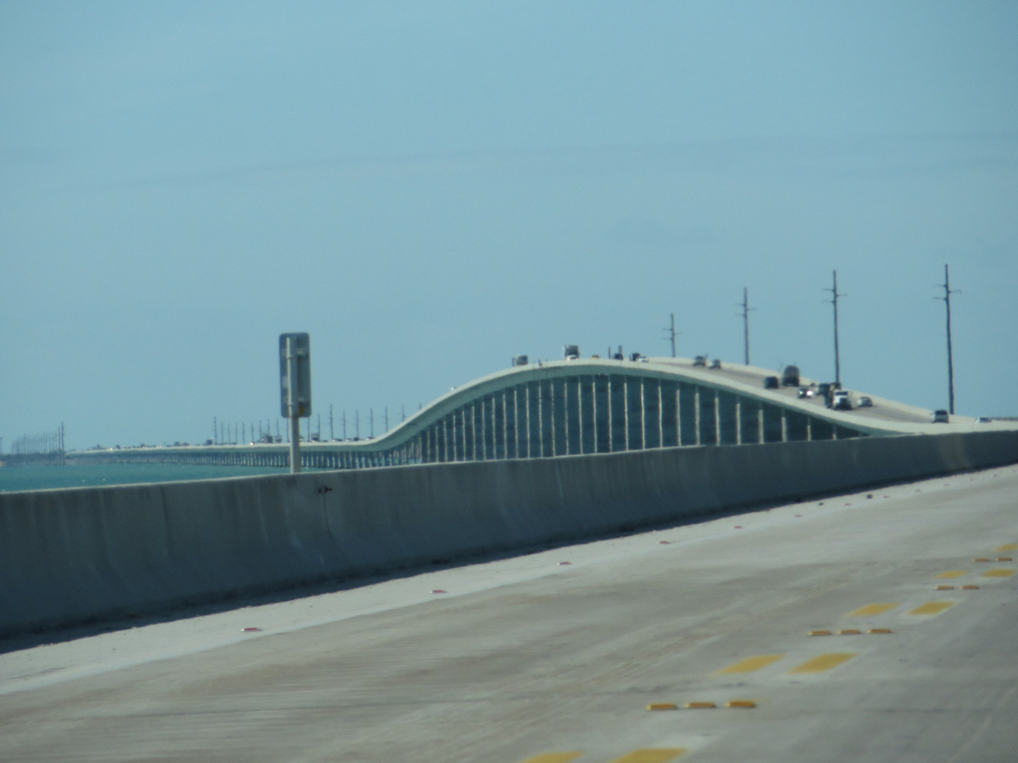 Canon PowerShot ELPH 520 HS (IXUS 500 HS / IXY 3) sample photo. Seven mile bridge photography