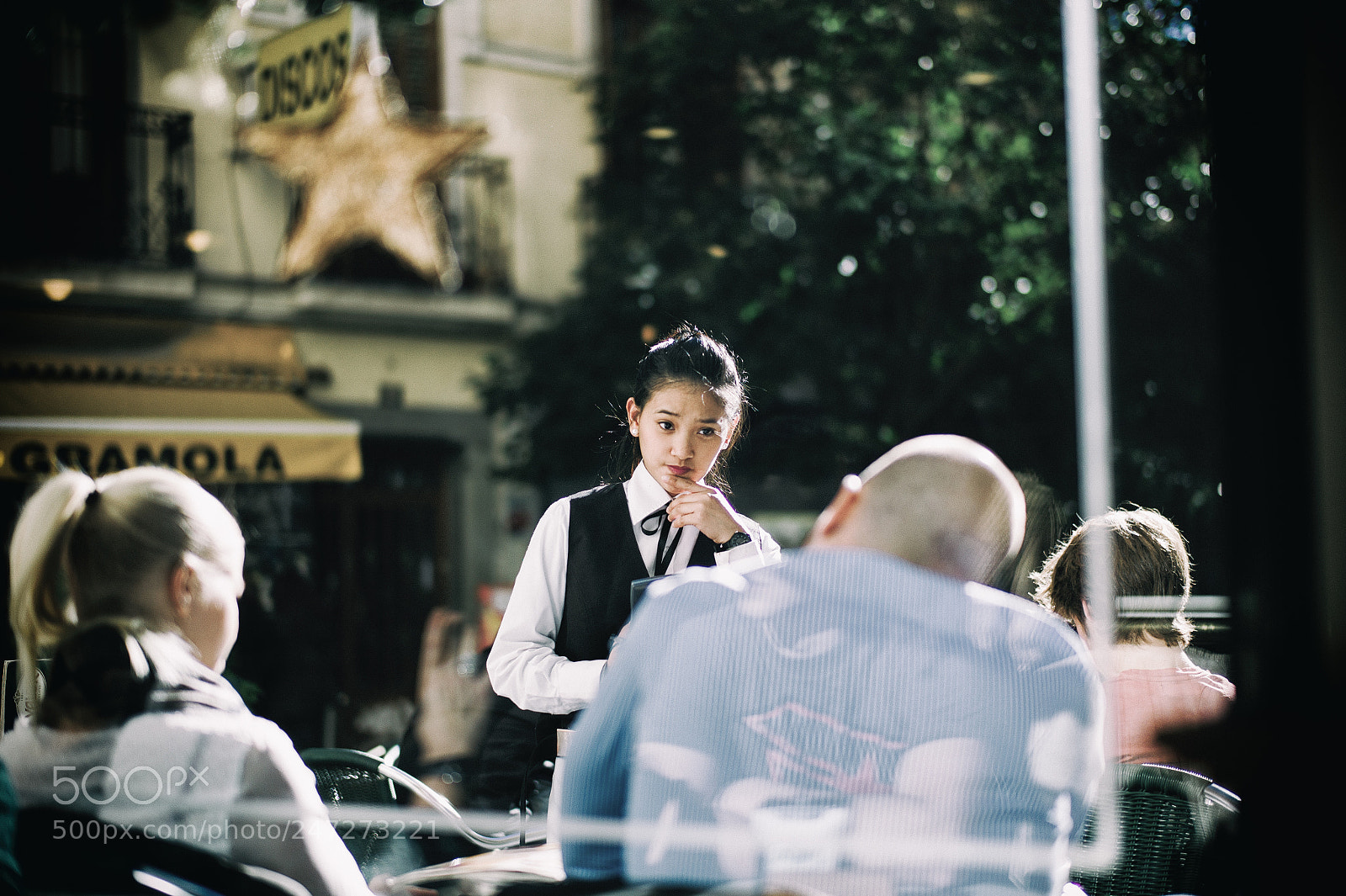 Leica M9 sample photo. Waitress photography