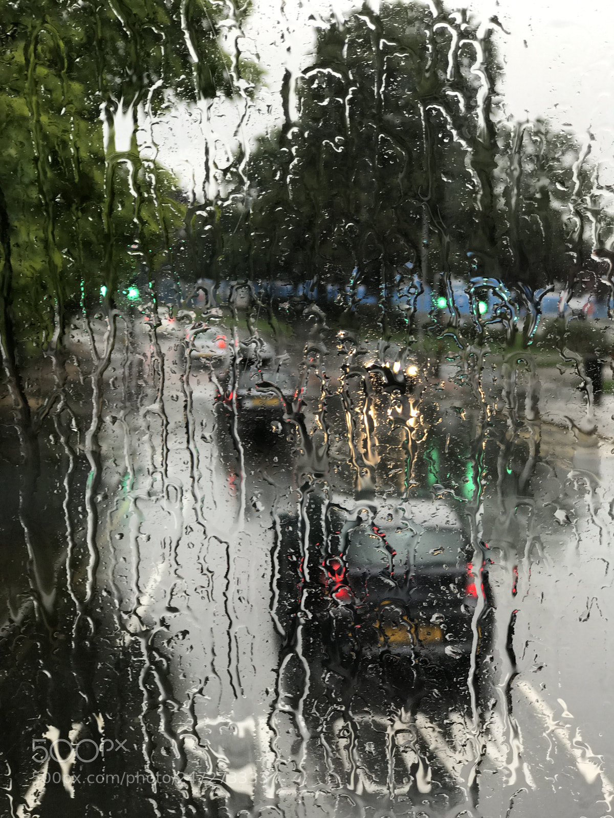 Apple iPhone 7 Plus sample photo. London. rain photography