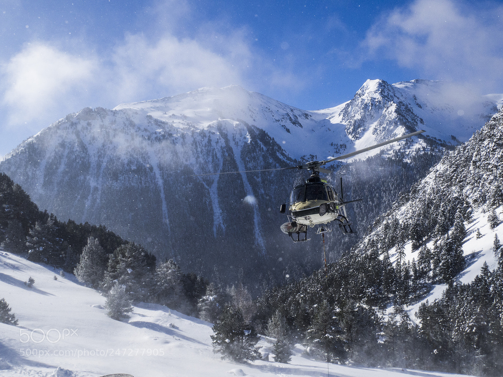Olympus OM-D E-M10 II sample photo. Heliportage photography