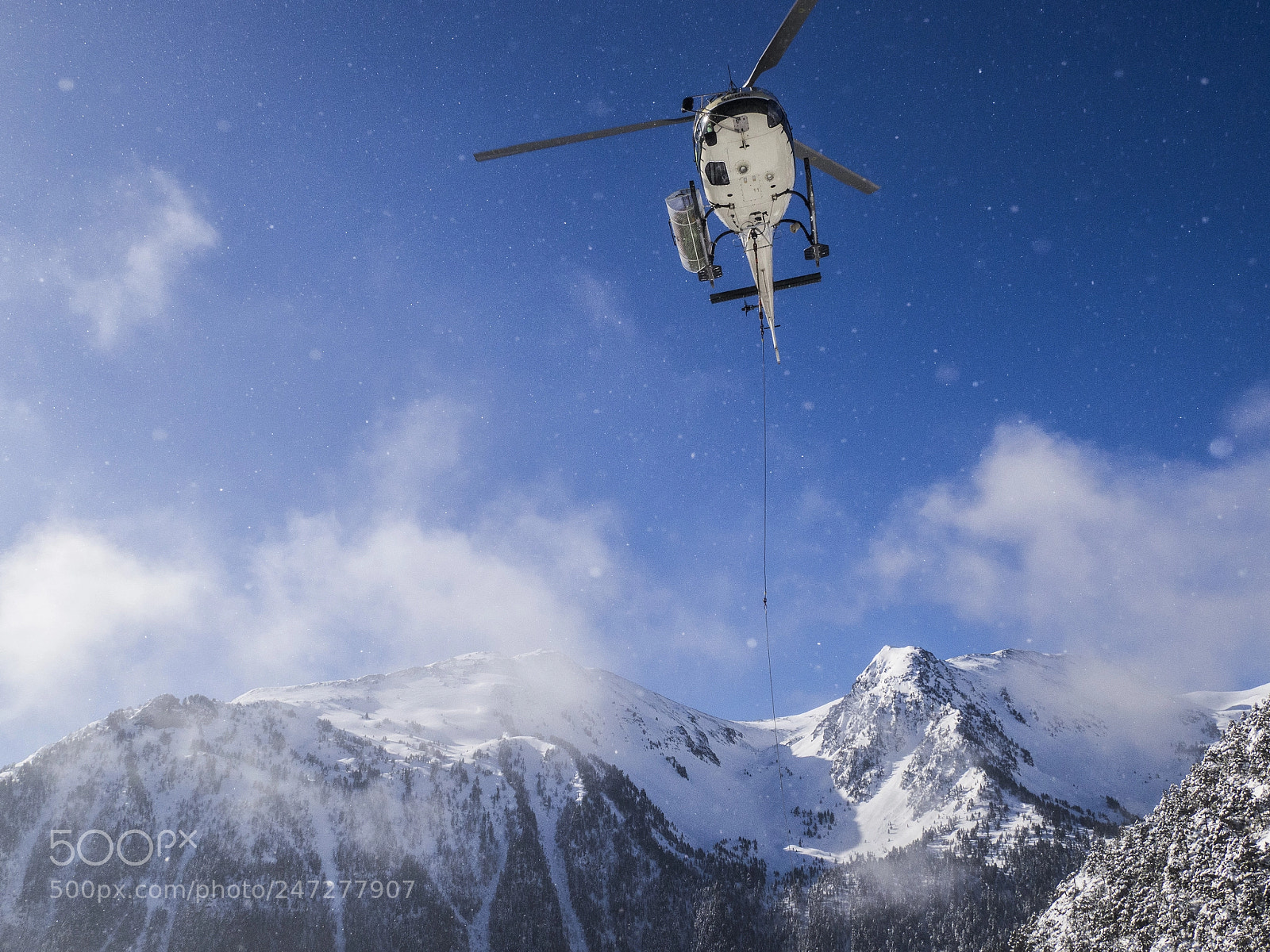 Olympus OM-D E-M10 II sample photo. Heliportage photography
