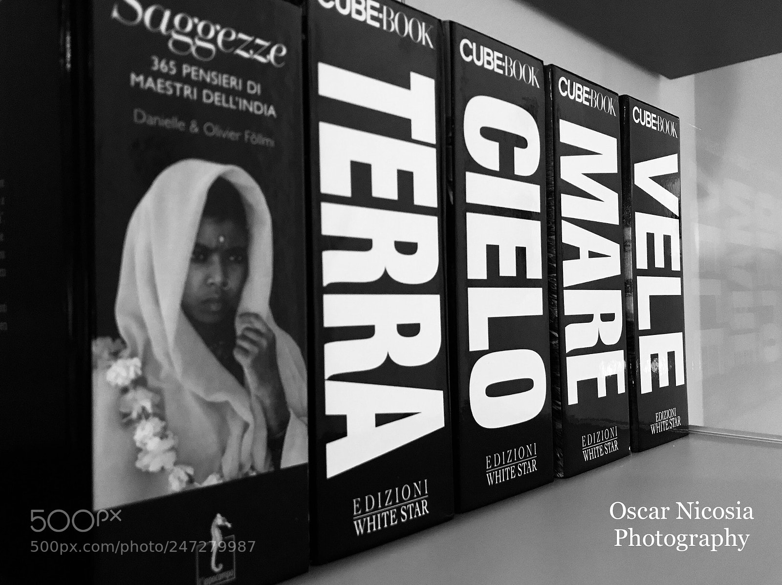 Apple iPhone 7 sample photo. Books photography