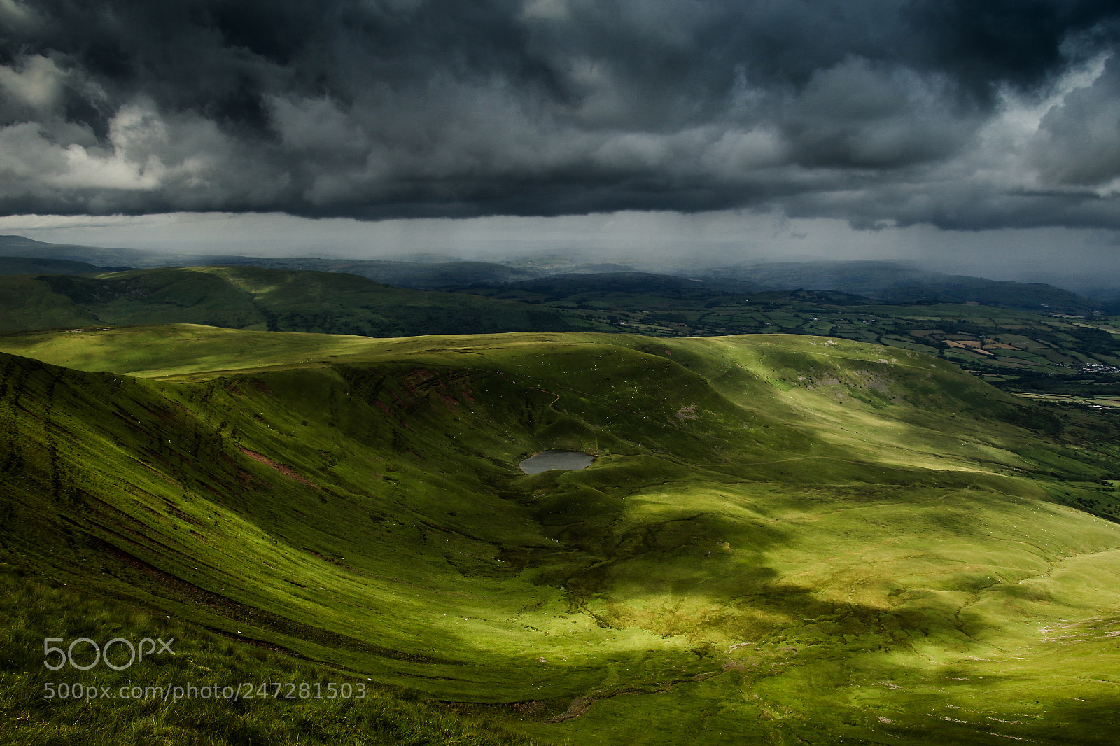 Canon EOS 7D Mark II sample photo. Pen y fan photography