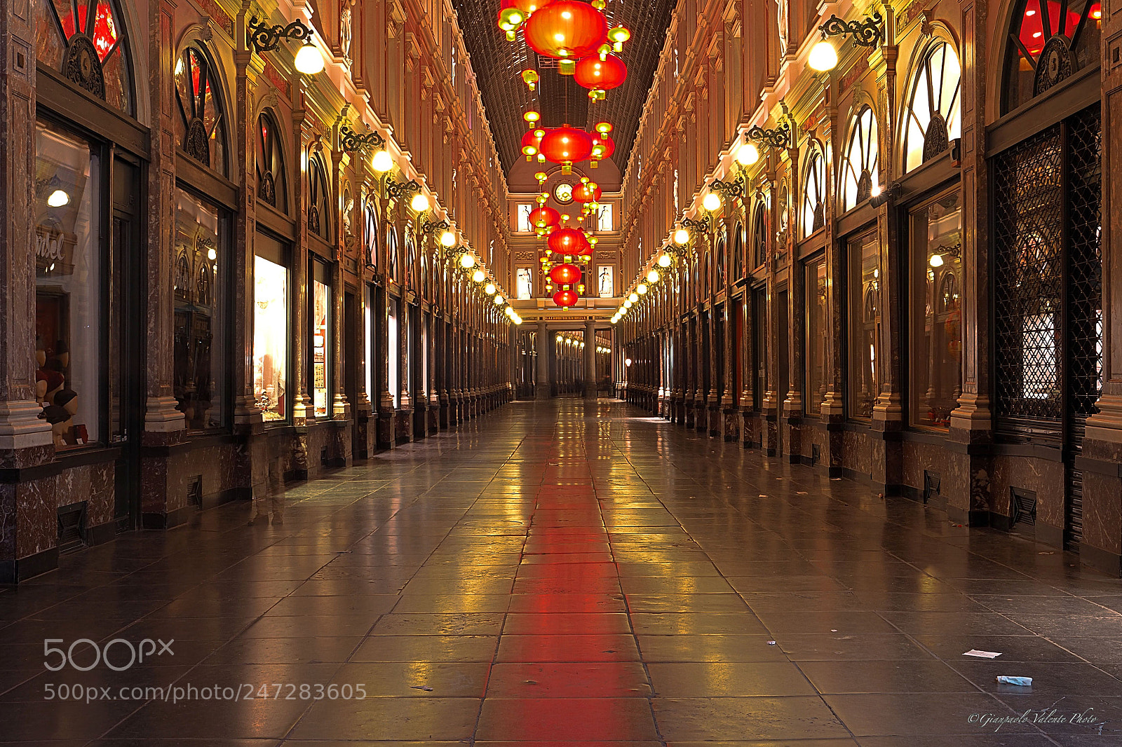 Olympus OM-D E-M5 II sample photo. Galeries st. hubert photography