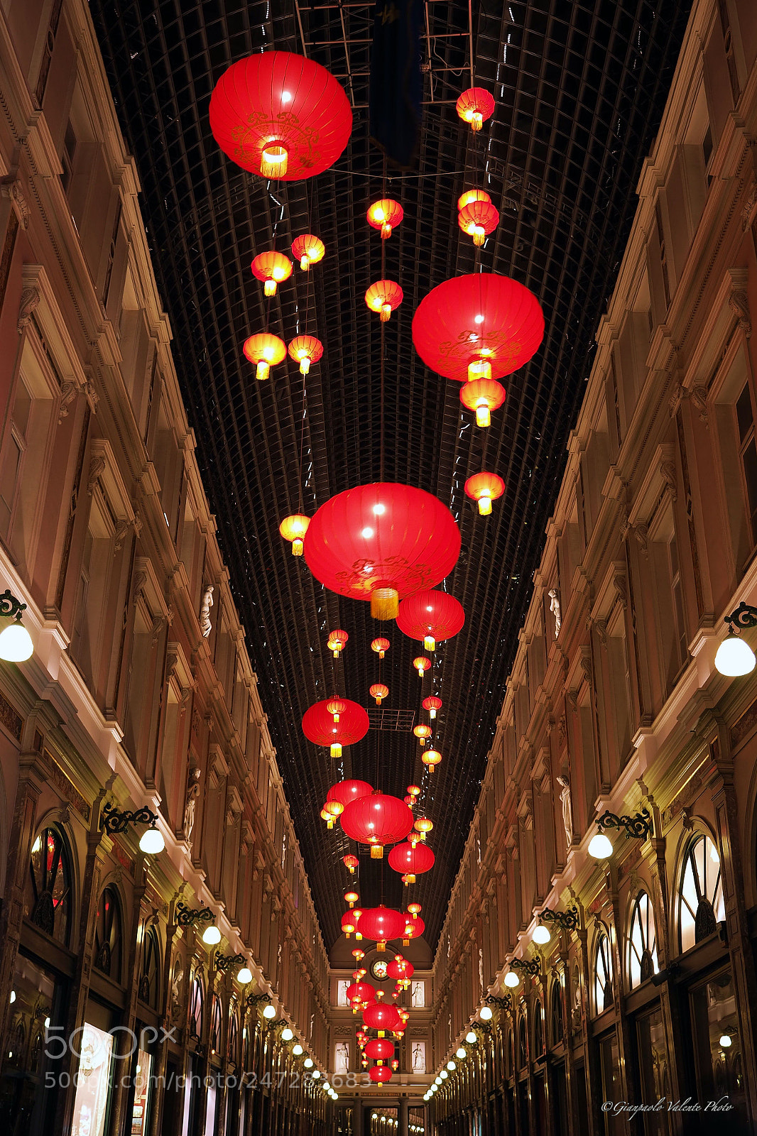 Olympus OM-D E-M5 II sample photo. Galeries st. hubert photography