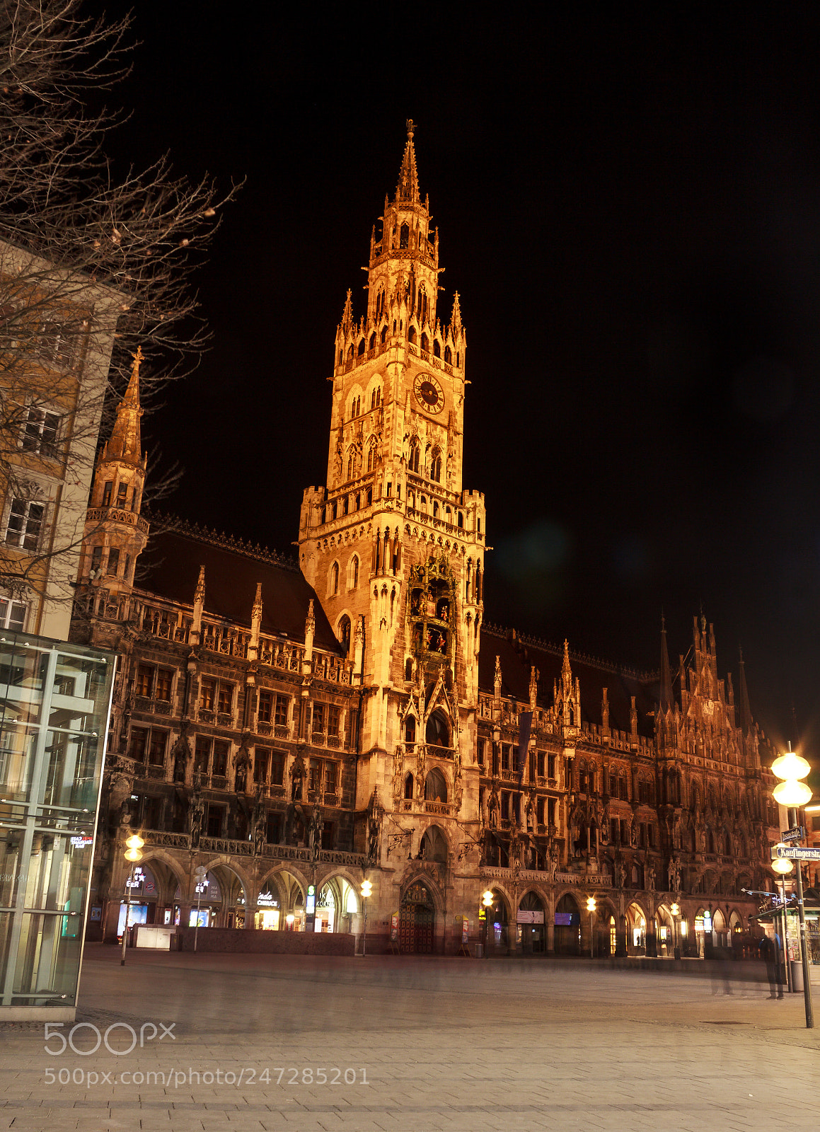 Canon EOS 550D (EOS Rebel T2i / EOS Kiss X4) sample photo. Munich marienplatz photography