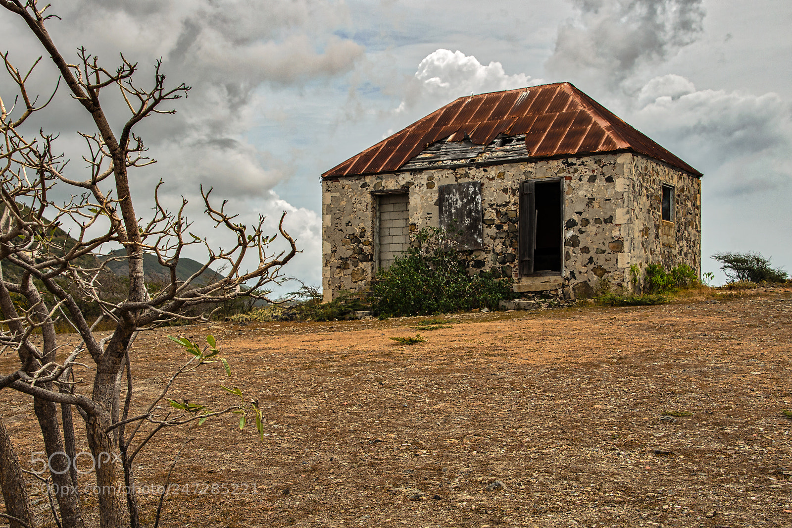 Nikon D5100 sample photo. Sint maarten signal house photography