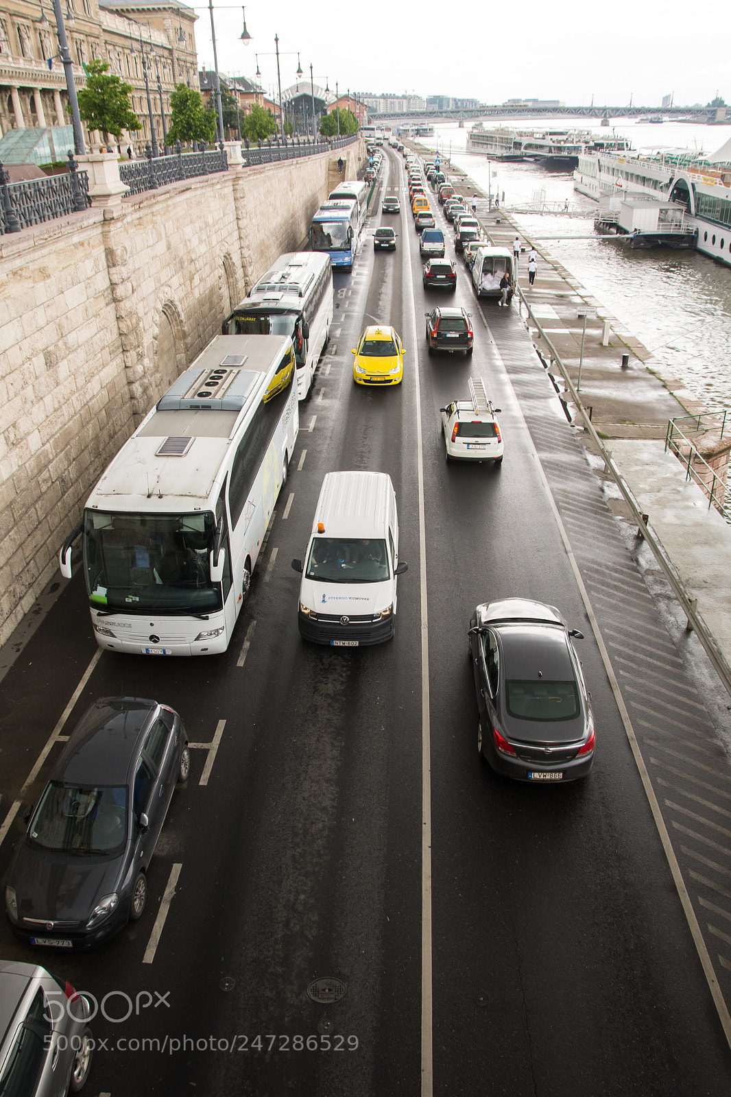 Nikon D7200 sample photo. Looking down on traffic photography