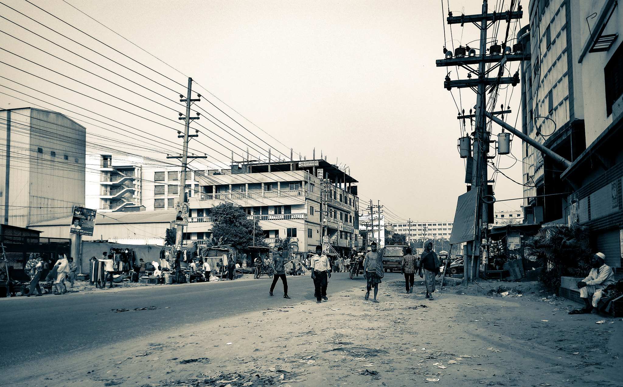 Symphony R100 sample photo. Street photography