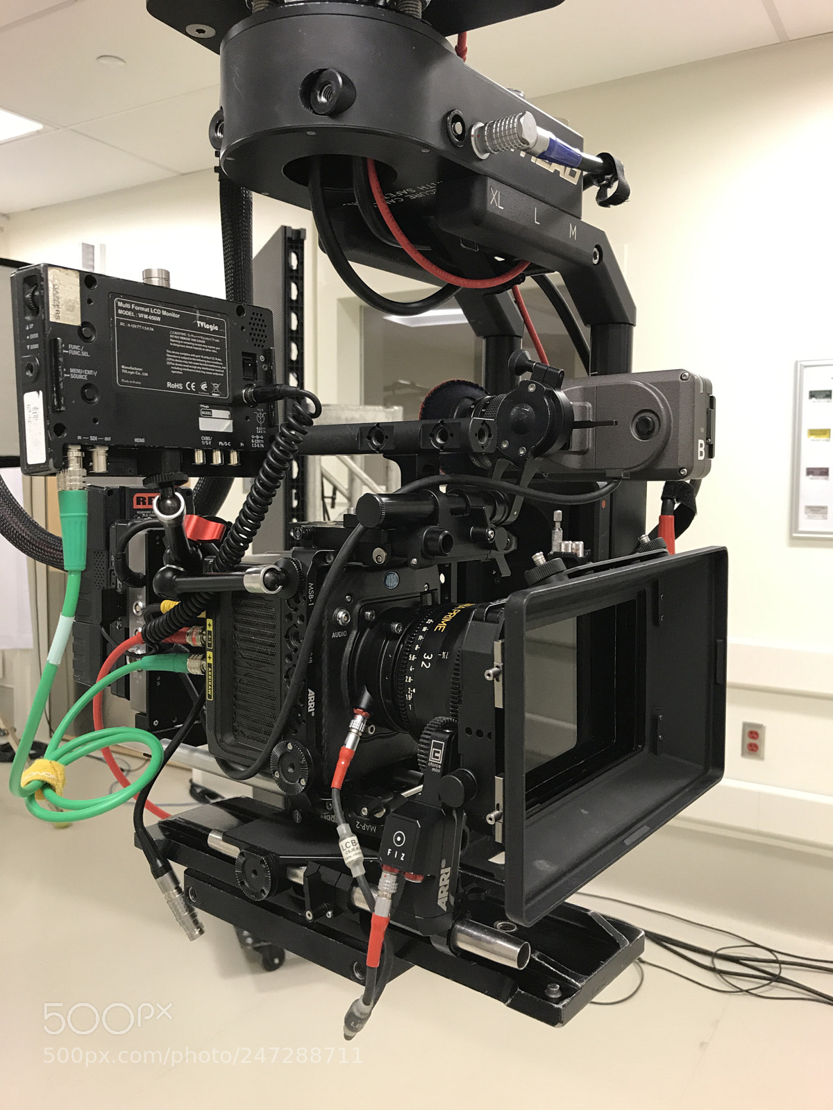 Apple iPhone 7 sample photo. Cam rig daddy yankee photography