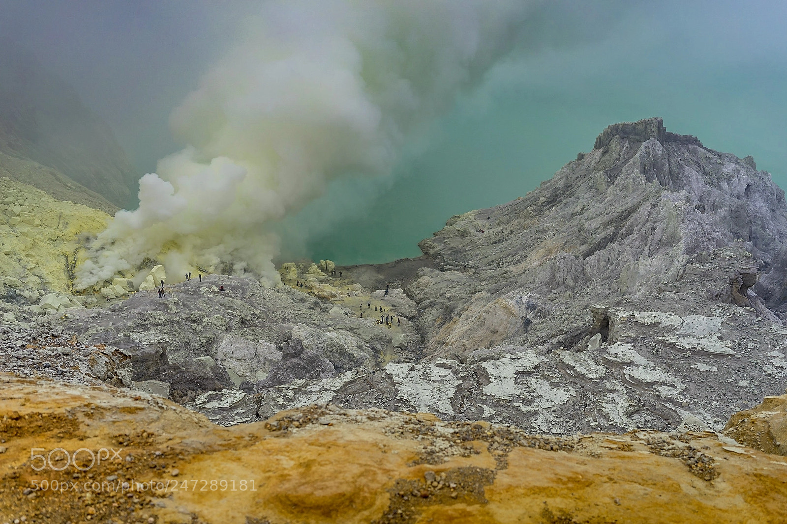 Sony a7 II sample photo. Billowing smoke photography