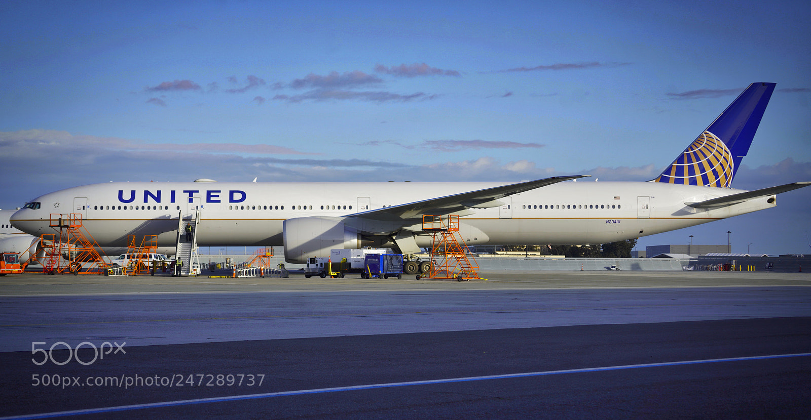 Sony a7R III sample photo. United airlines 2017 boeing photography
