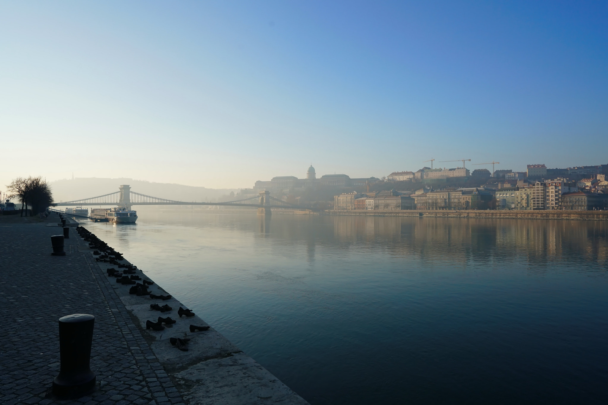 Sony a7R II + ZEISS Batis 25mm F2 sample photo. Shoes on the danube bank photography