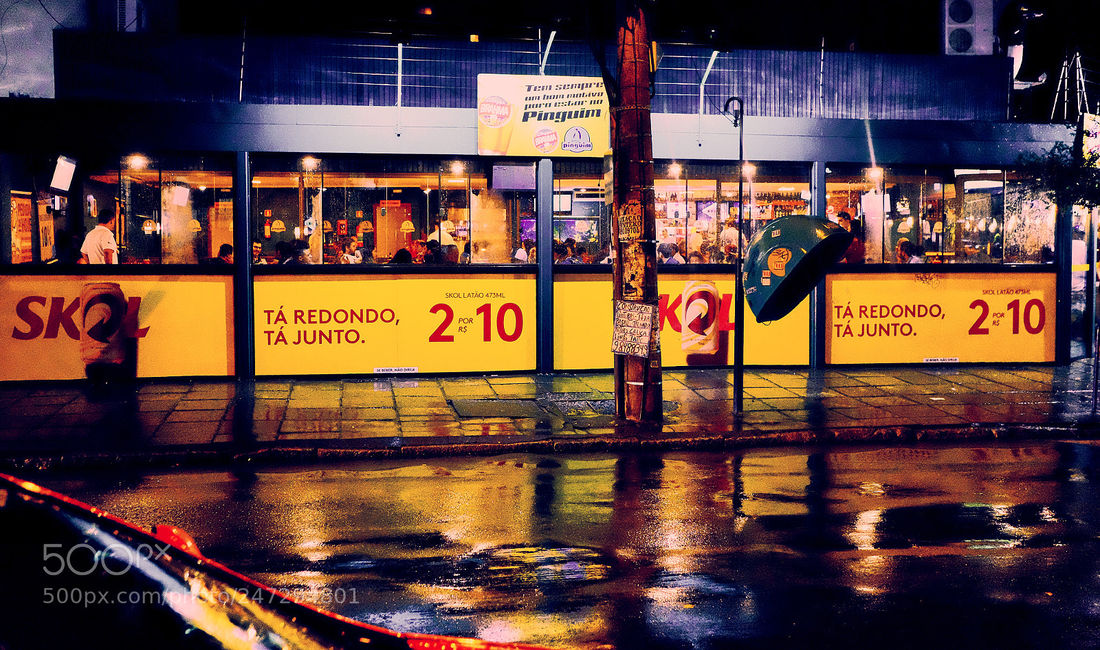 Fujifilm X-T10 sample photo. Colorful bar photography