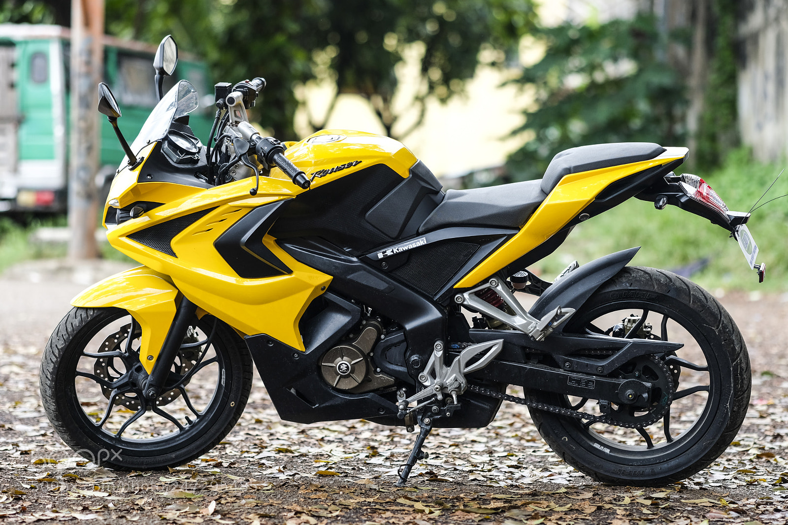 Fujifilm X-T2 sample photo. Bajaj pulsar rs200 photography