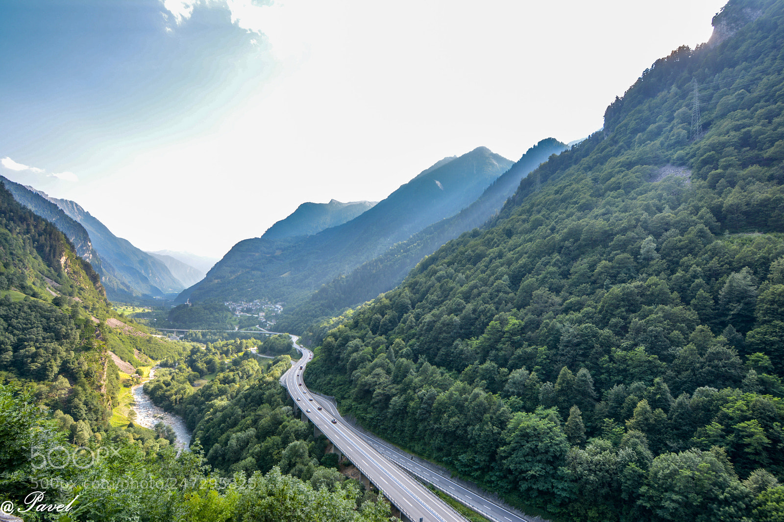 Nikon D5200 sample photo. Green highway photography