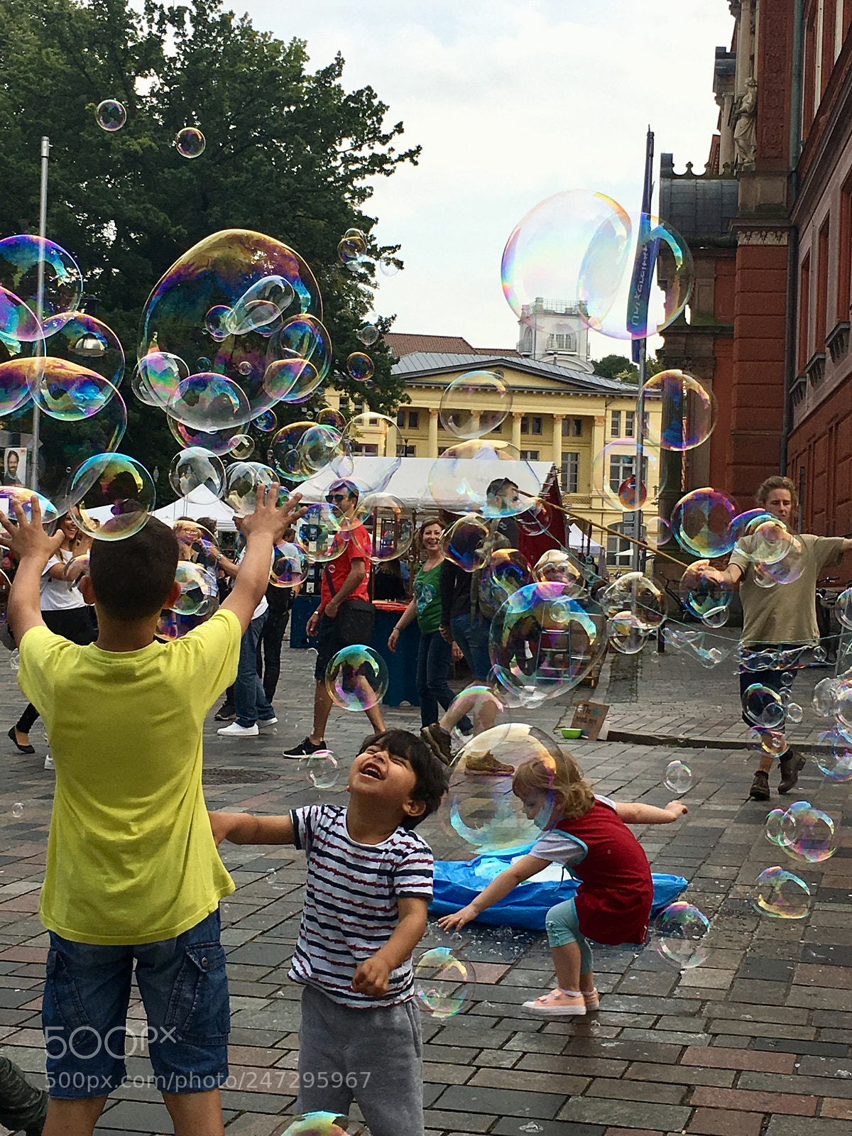 Apple iPhone 6s Plus sample photo. Bubble photography