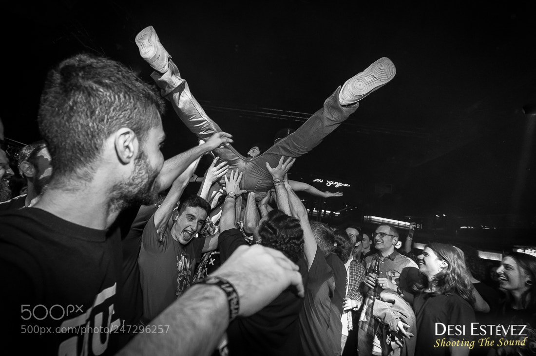 Nikon D700 sample photo. Stage diving photography