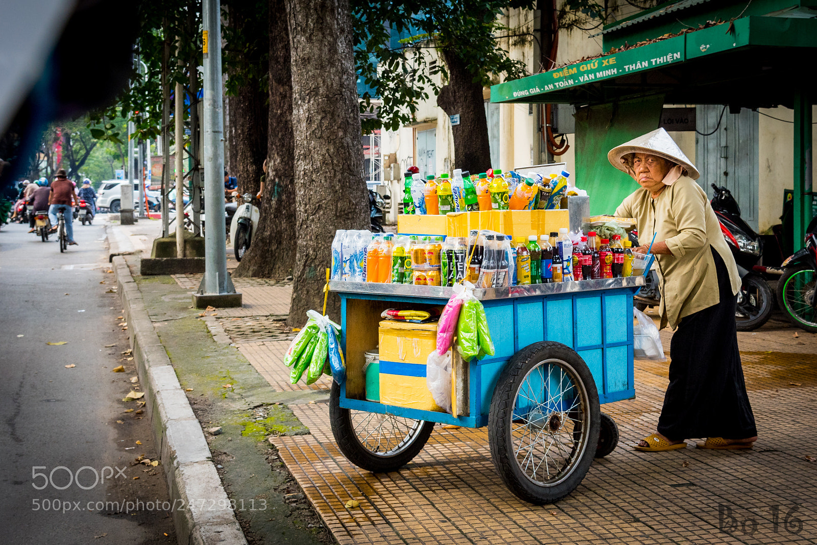 Nikon D810 sample photo. Street vendor grandma photography