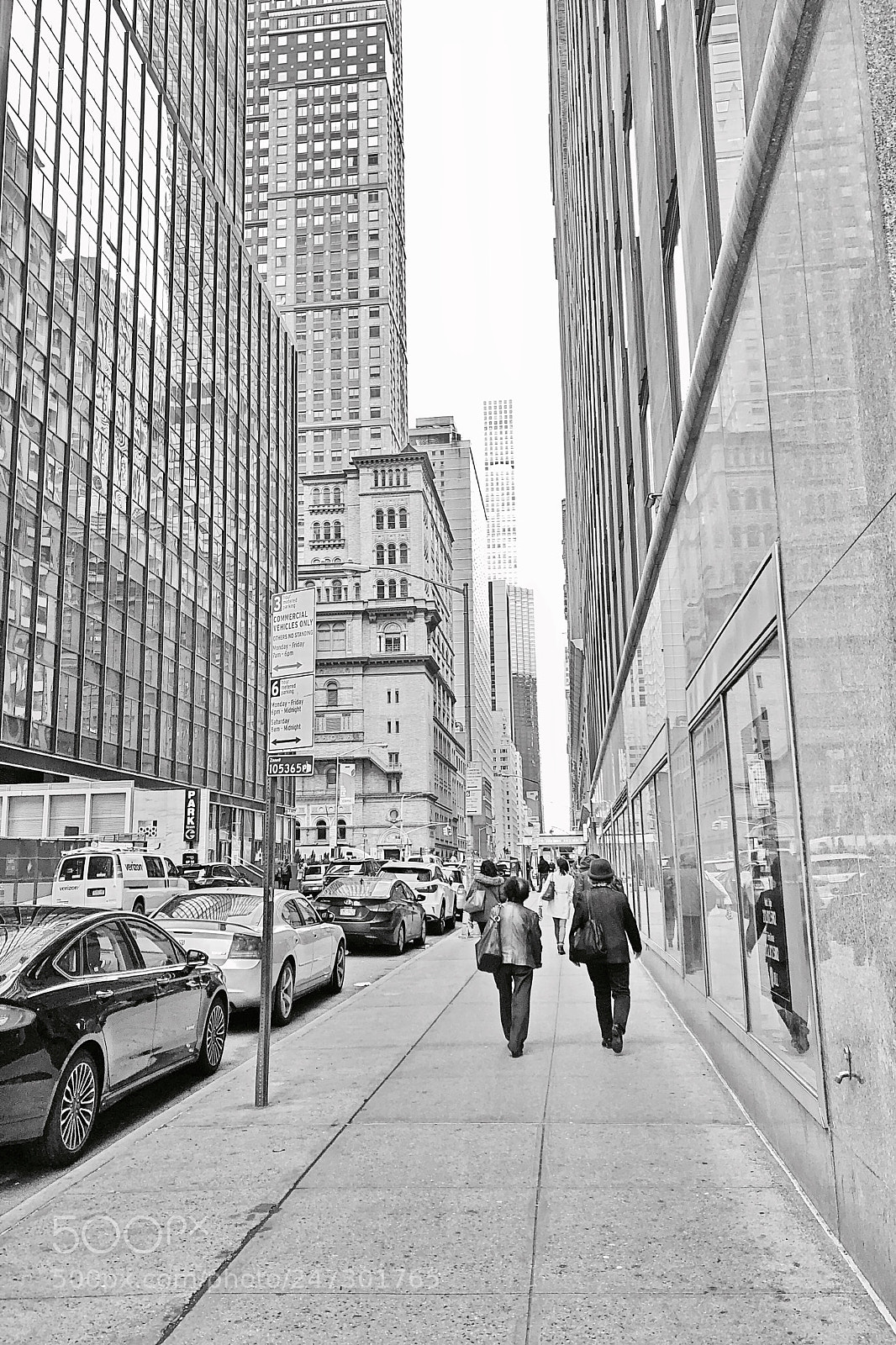 Apple iPhone X sample photo. Street scene, nyc photography