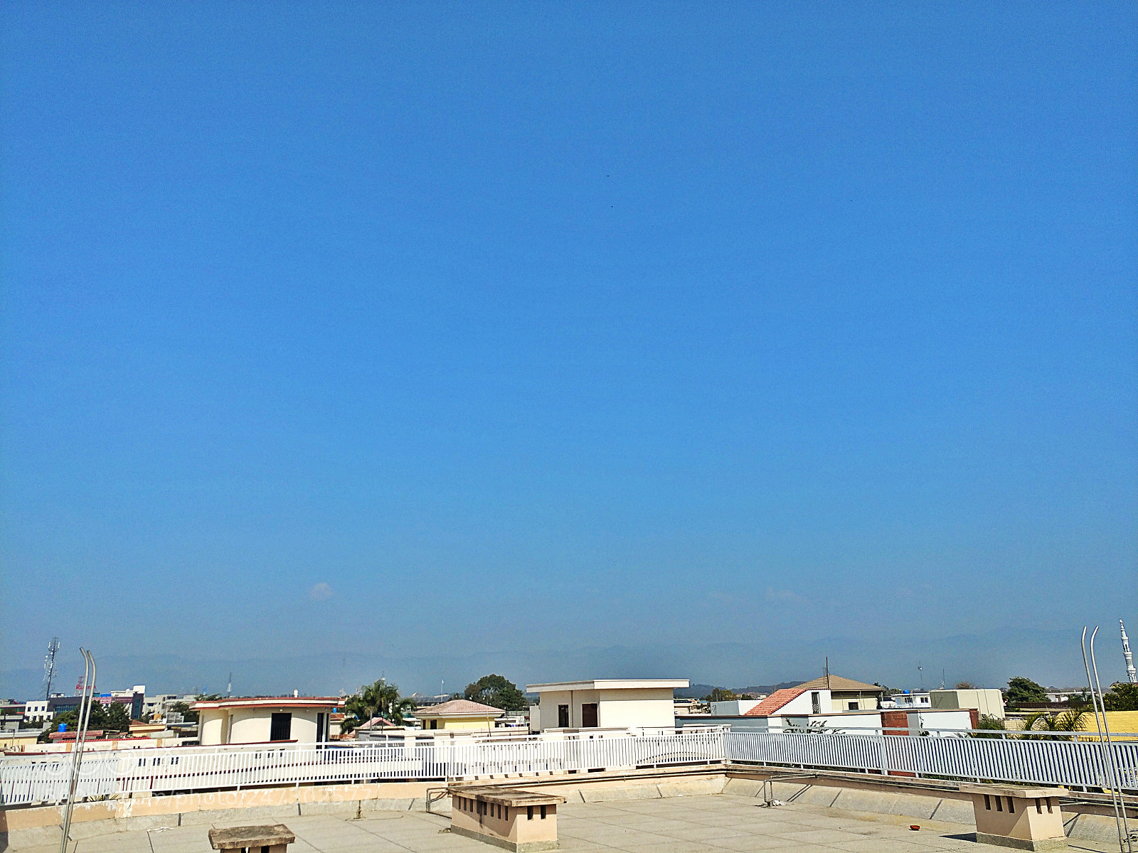 LG V20 sample photo. Blue sky photography