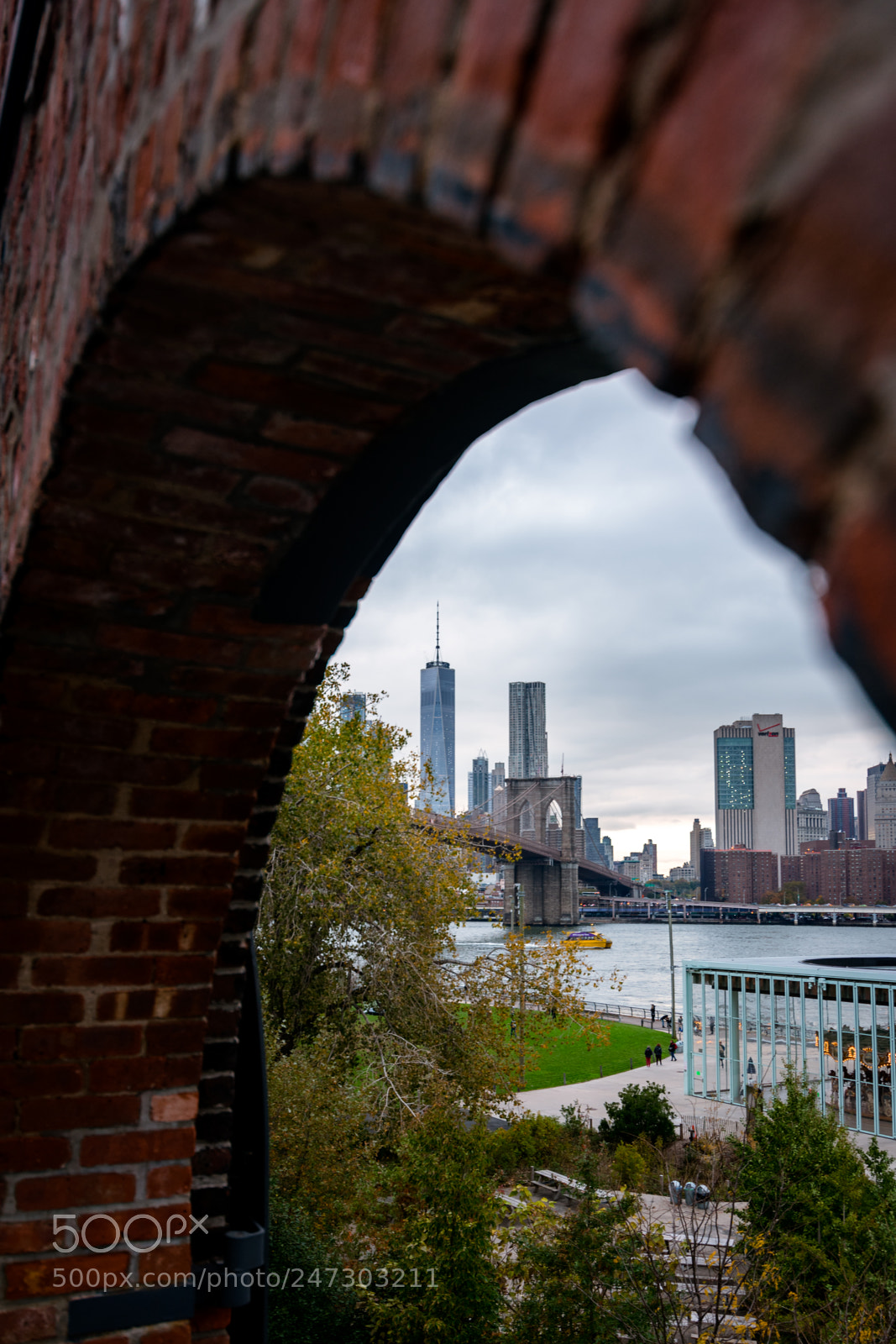 Nikon D3400 sample photo. Brooklyn bridge carousel photography