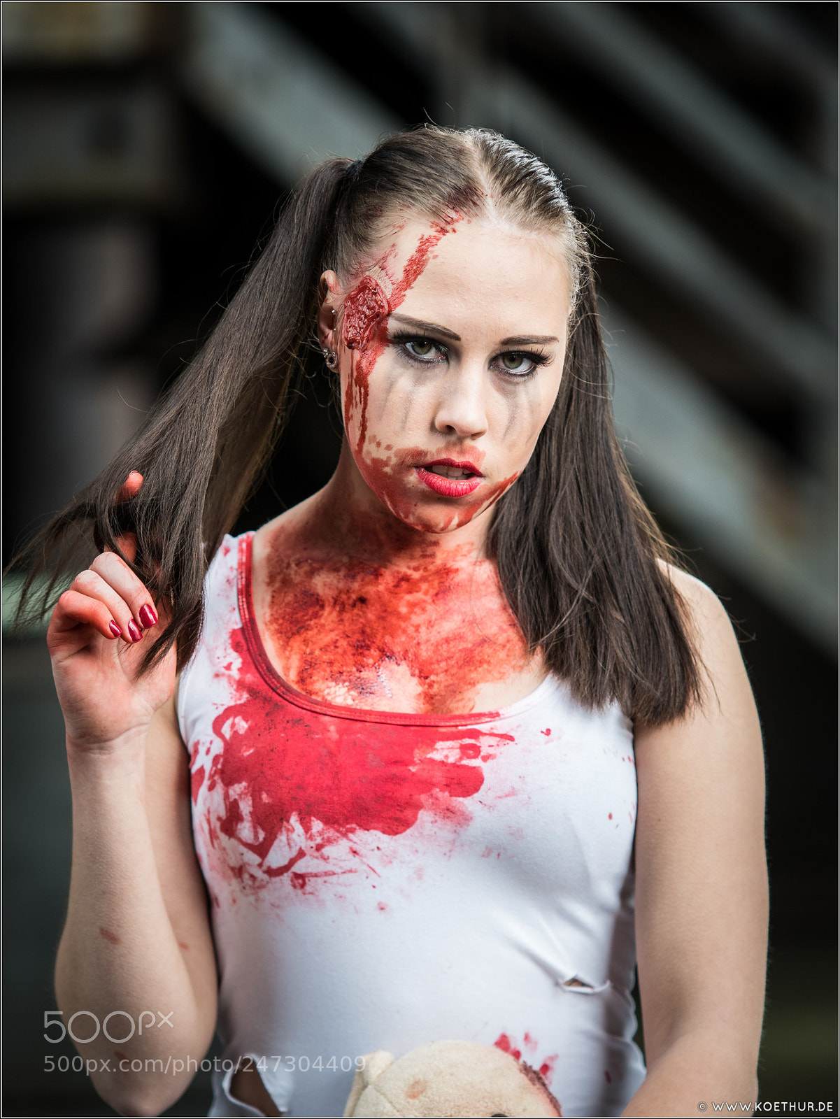 Olympus OM-D E-M1 Mark II sample photo. Kathrin / horror doll 2 photography