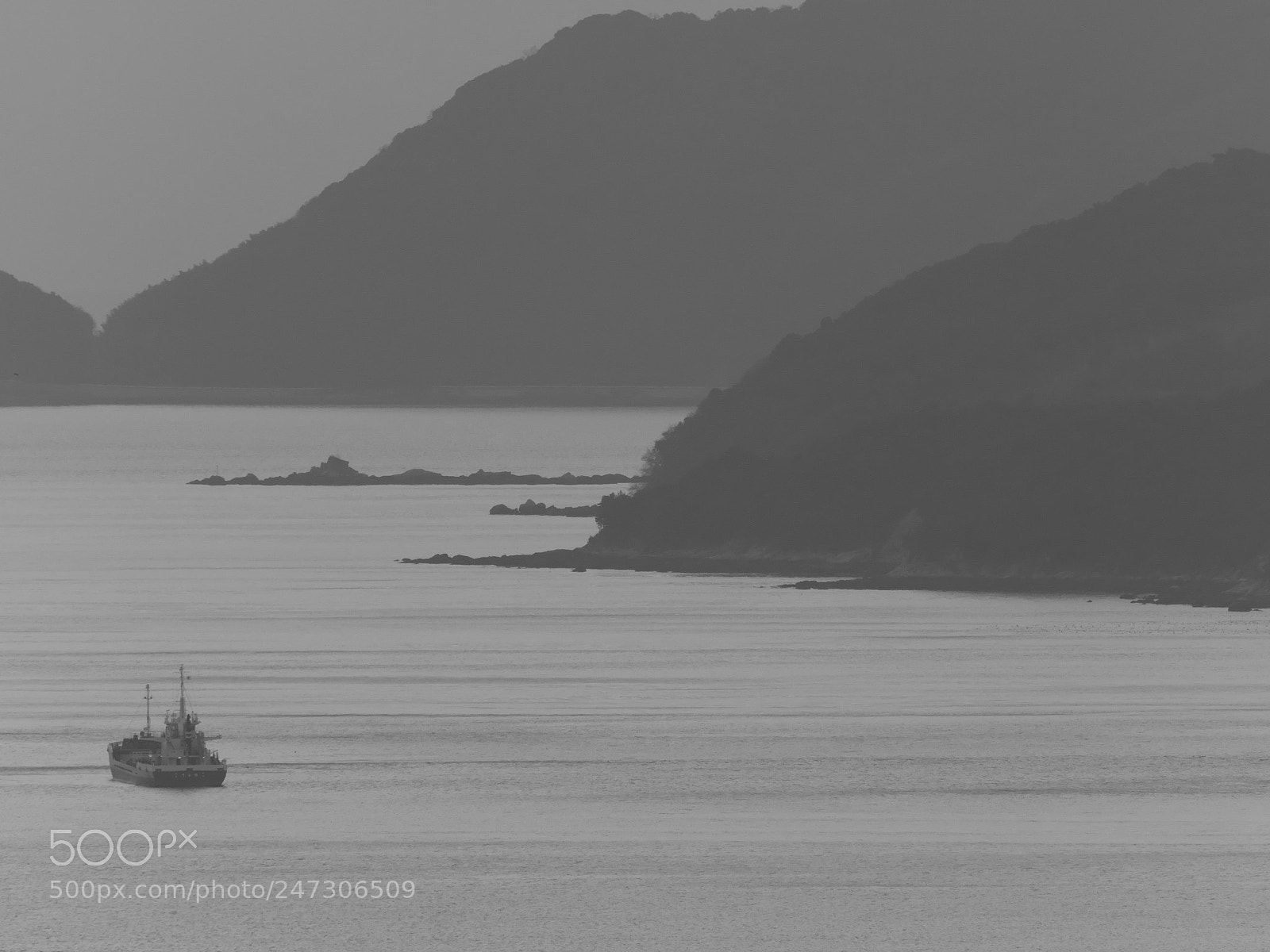Panasonic Lumix DMC-GX8 sample photo. Leaving port photography