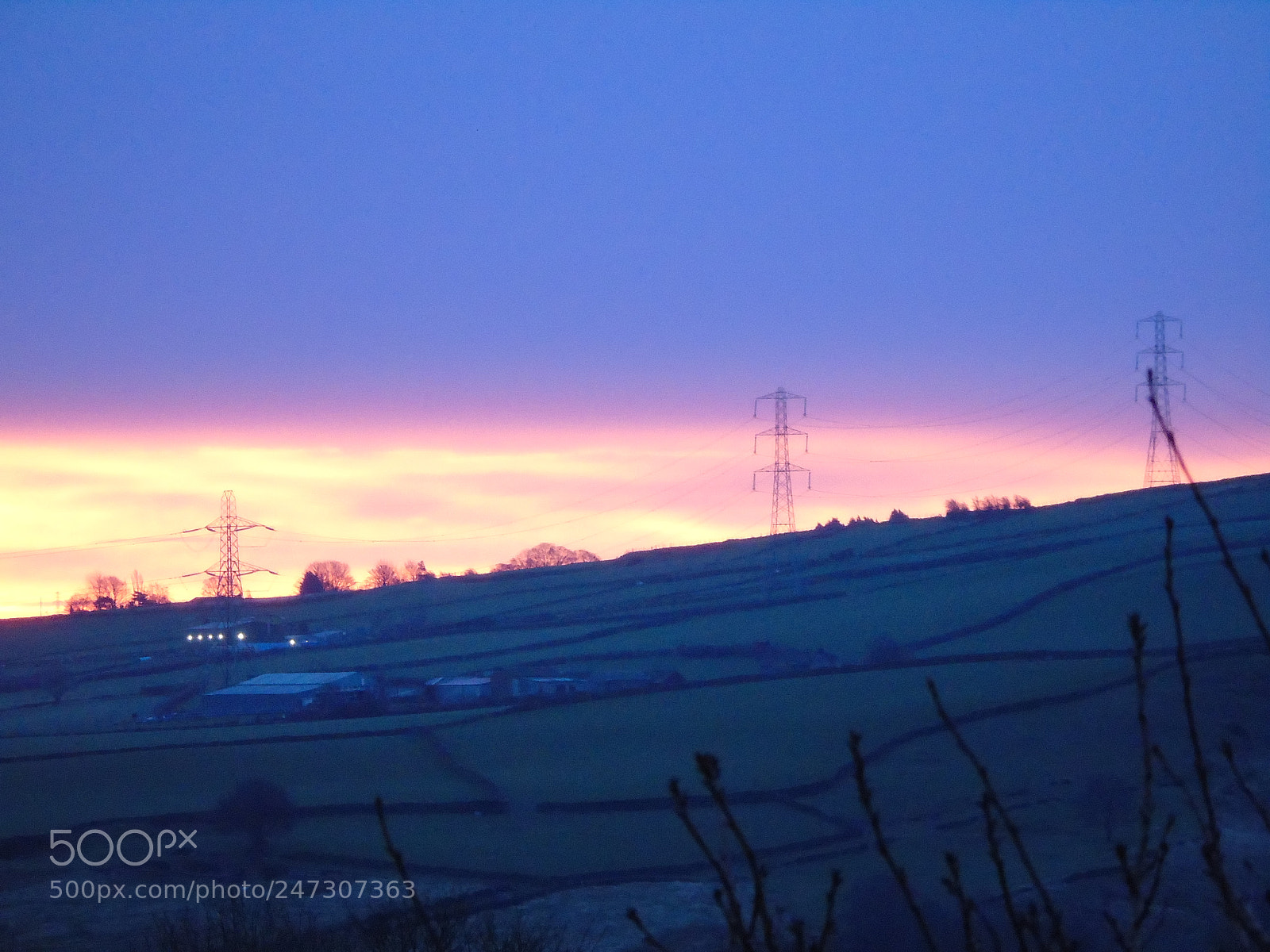 Sony Cyber-shot DSC-H400 sample photo. Sunrise in the distance photography