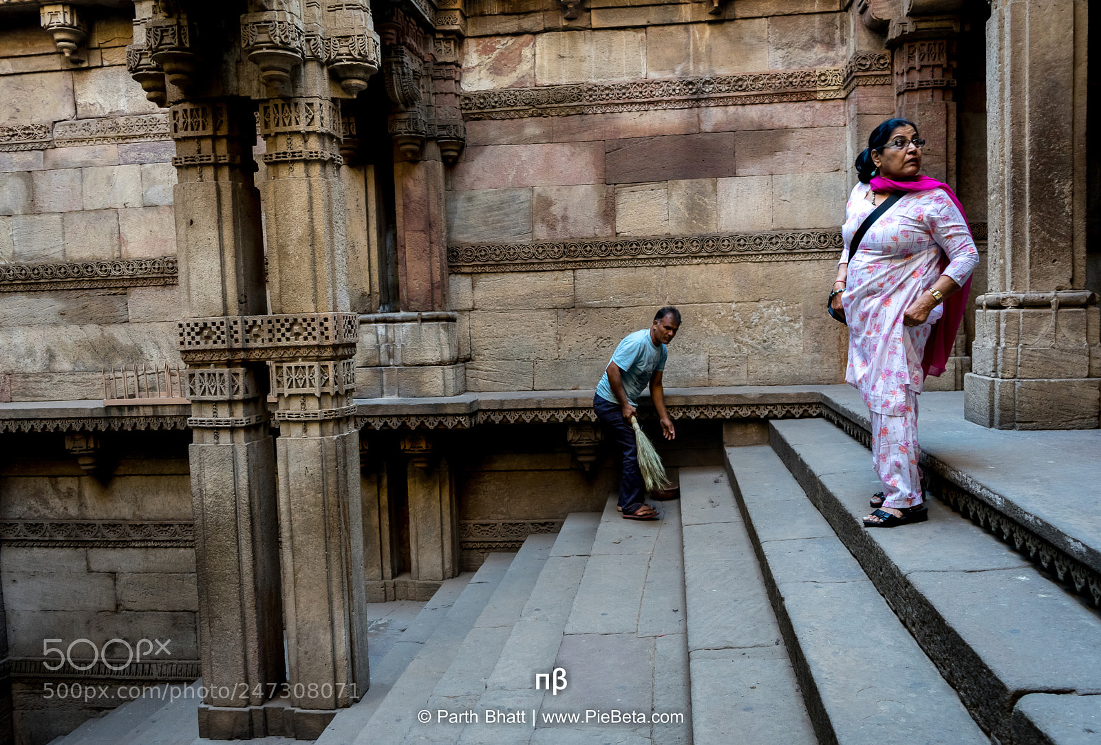 Sony a7 II sample photo. Street life - step photography