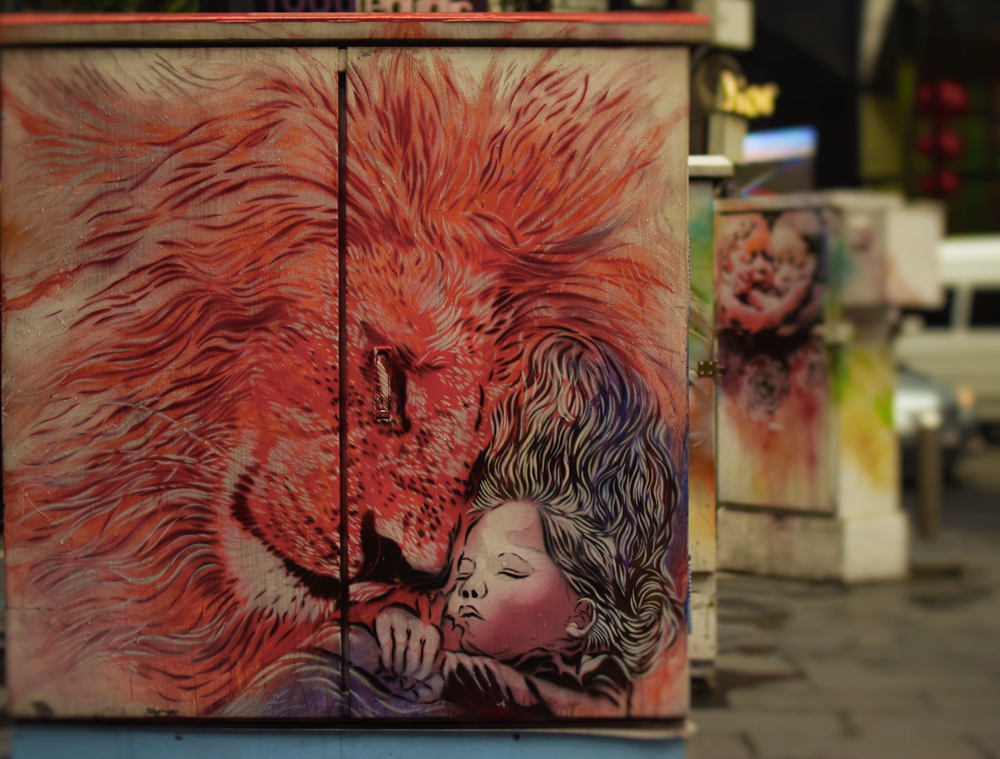 Nikon D5300 + Nikon AF-S DX Nikkor 35mm F1.8G sample photo. Street art photography